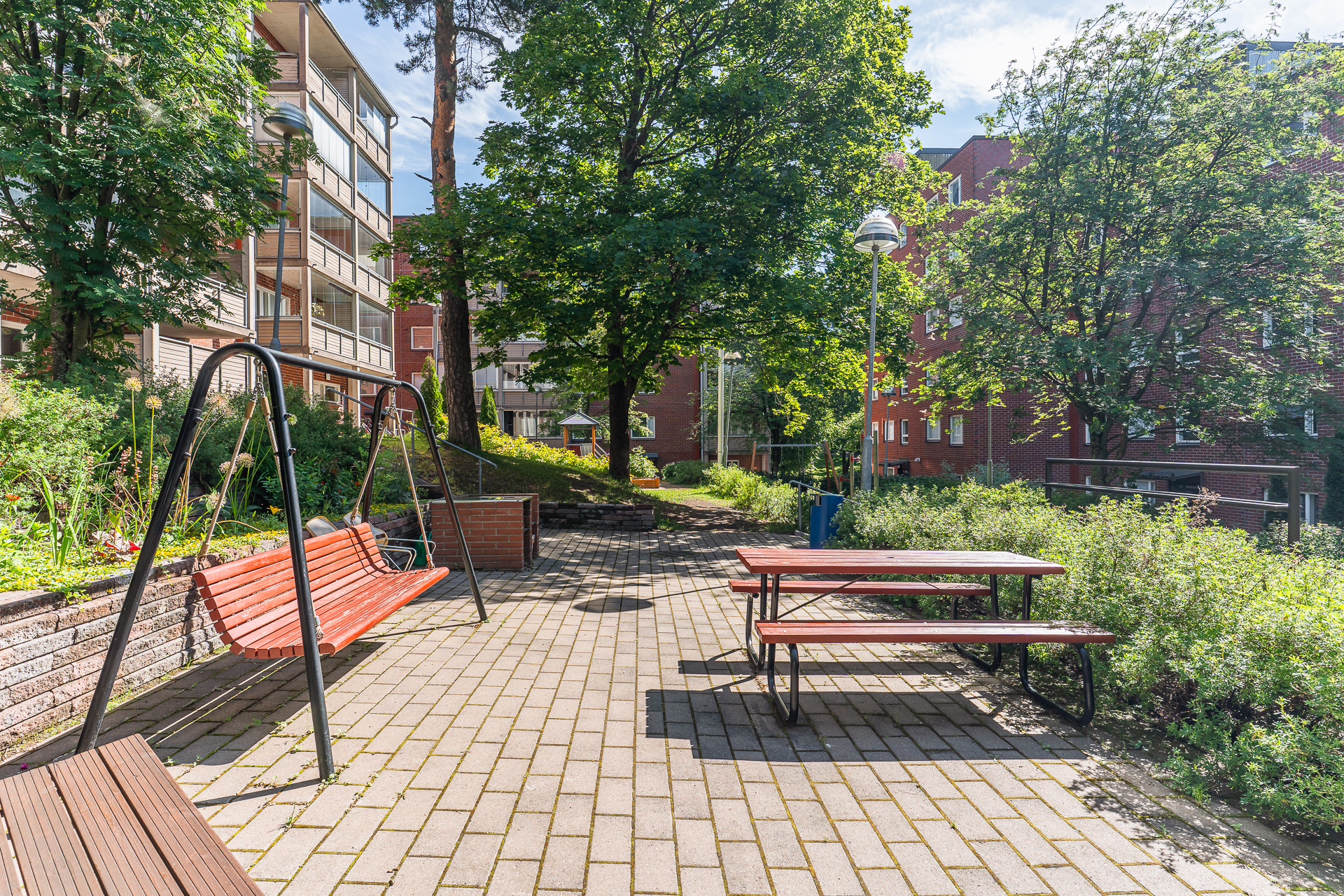 Eskolantie 12-14, Pukinmäki, Helsinki 