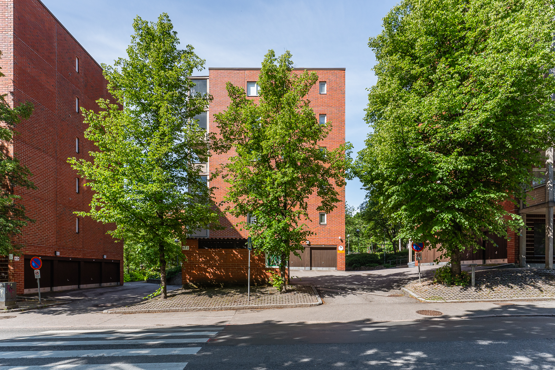 Eskolantie 12-14, Pukinmäki, Helsinki 