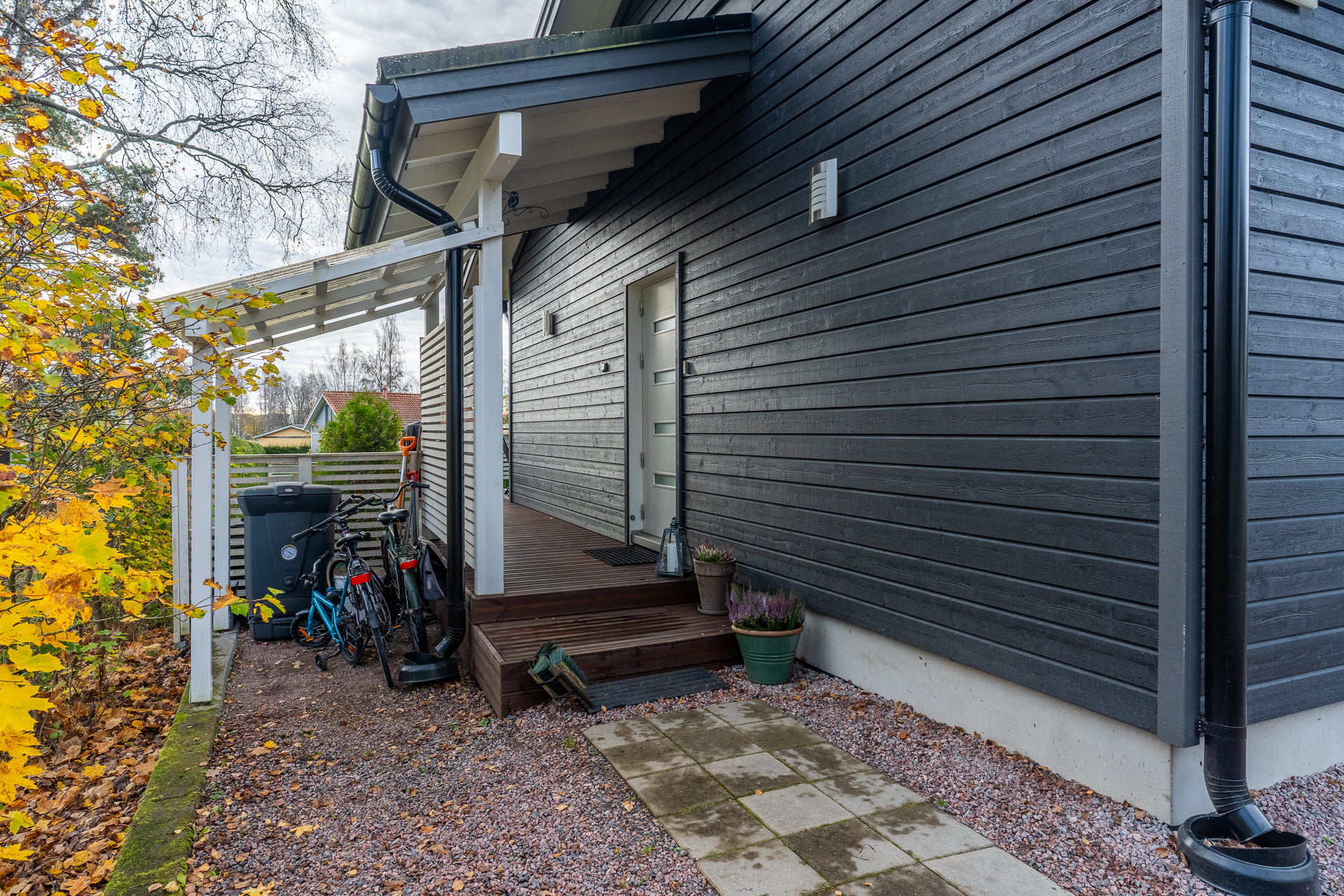Sisäänkäynti