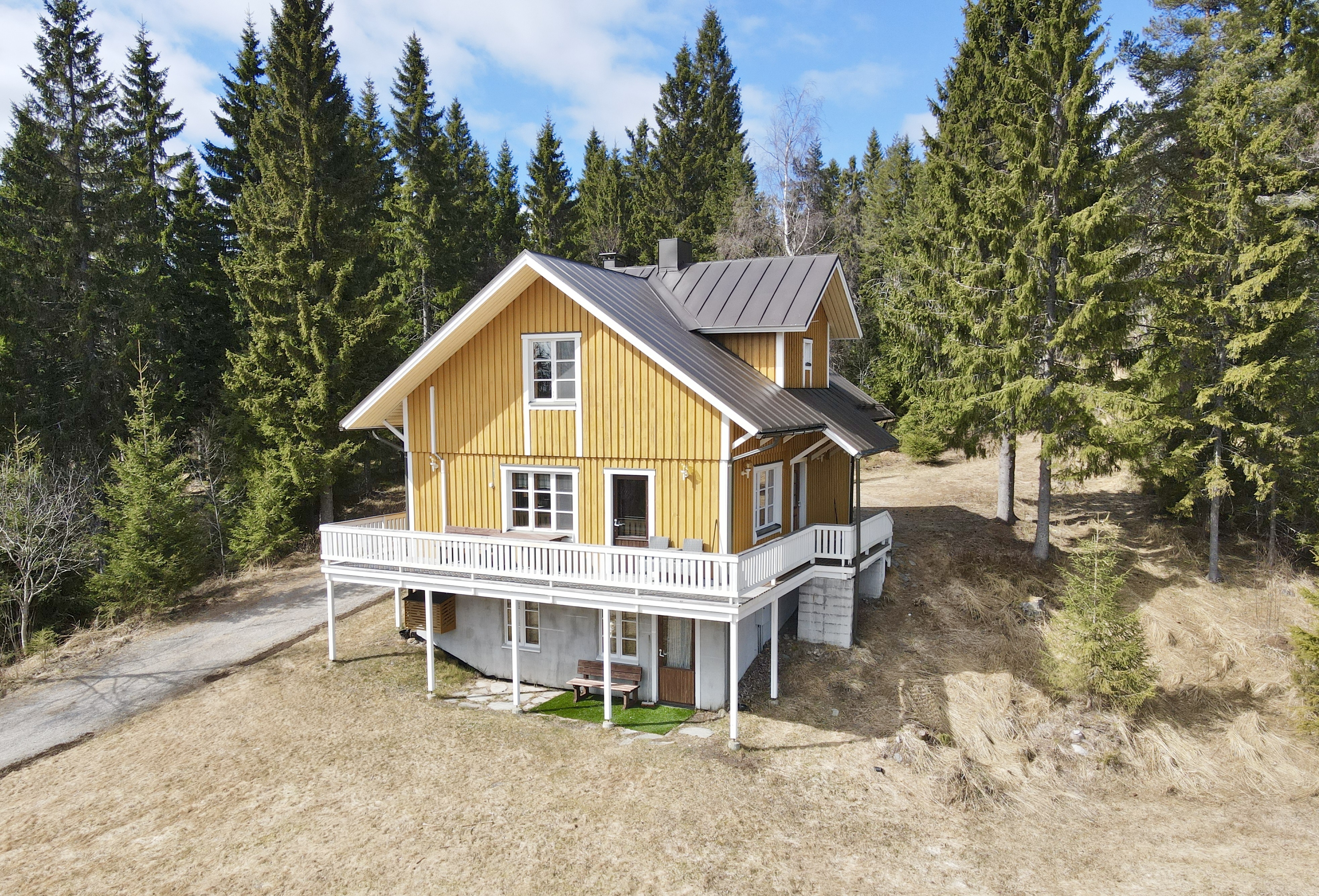 Puolivälintie , Sotkamo