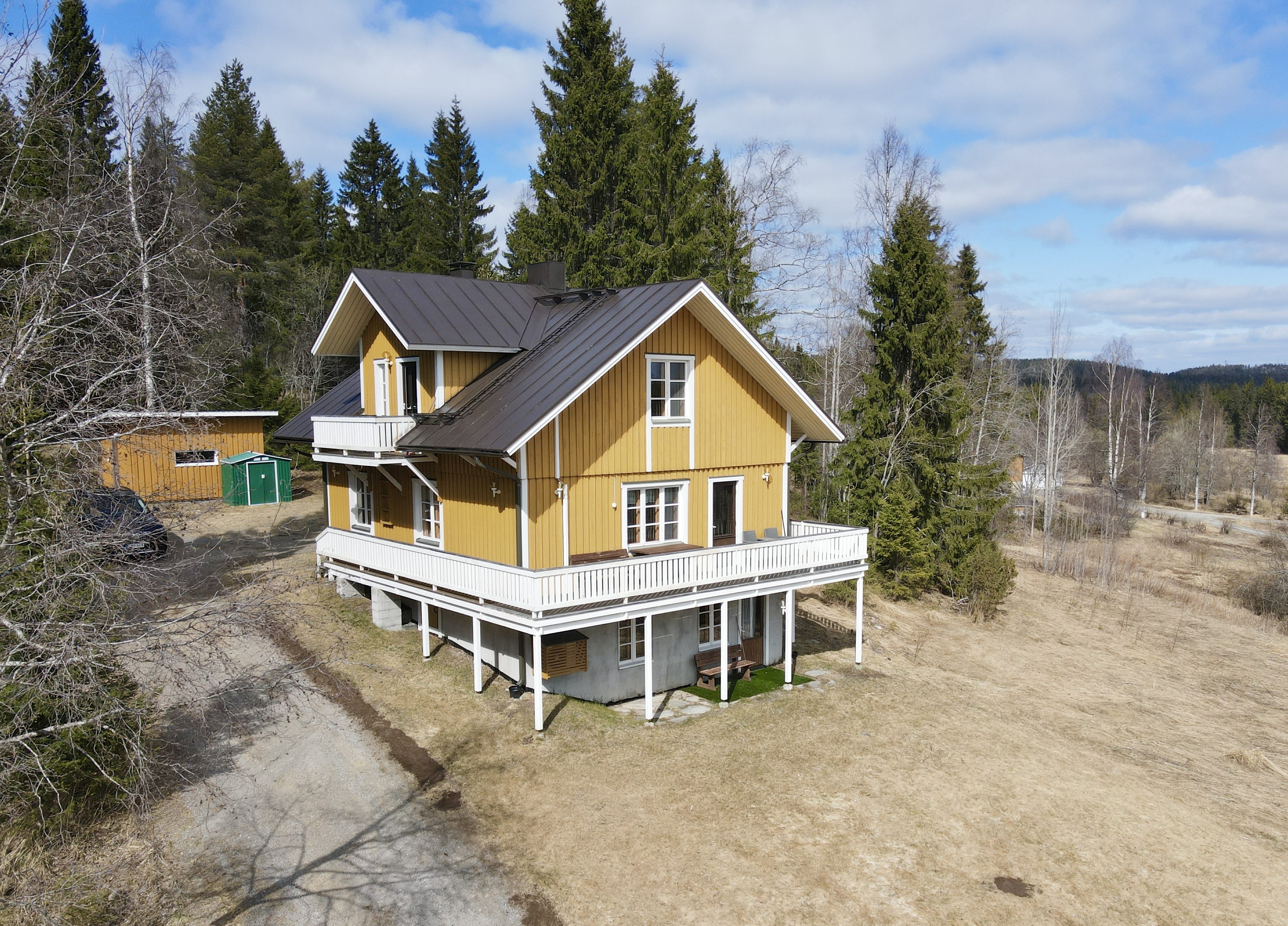 Puolivälintie , Sotkamo