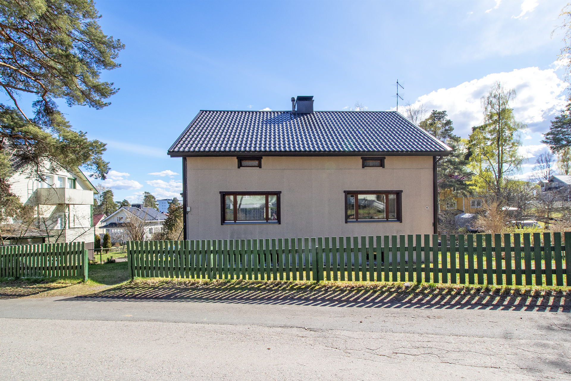 Salmelaisenkatu 14, Linnanpelto, Kuopio