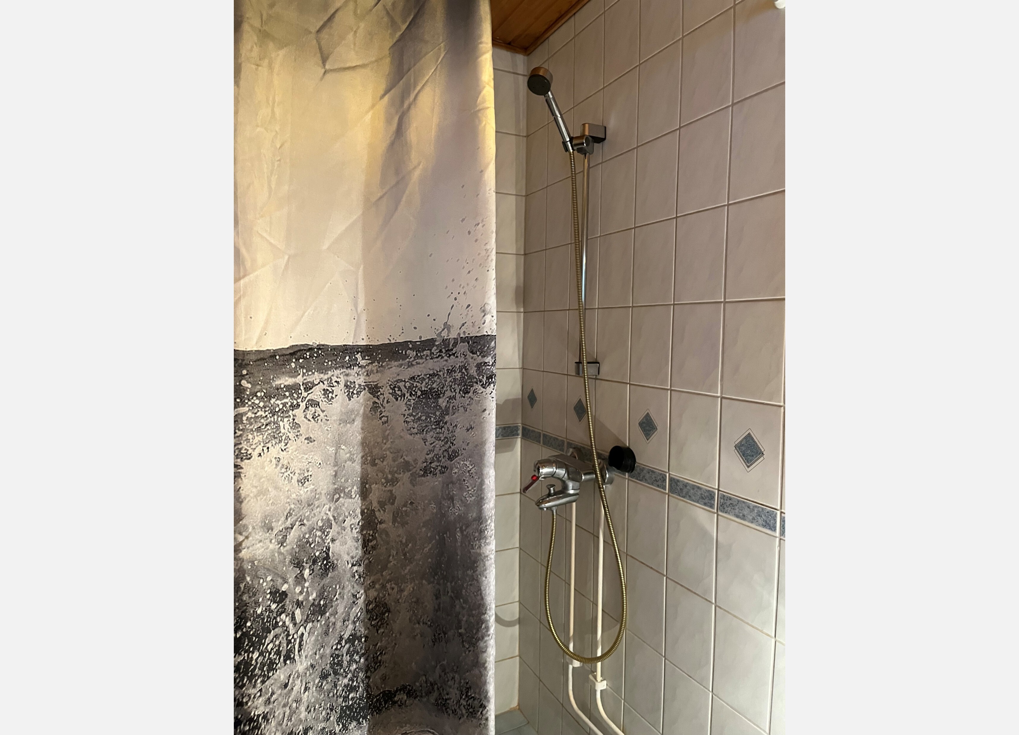 Mustosenkatu 3, Utra, Joensuu