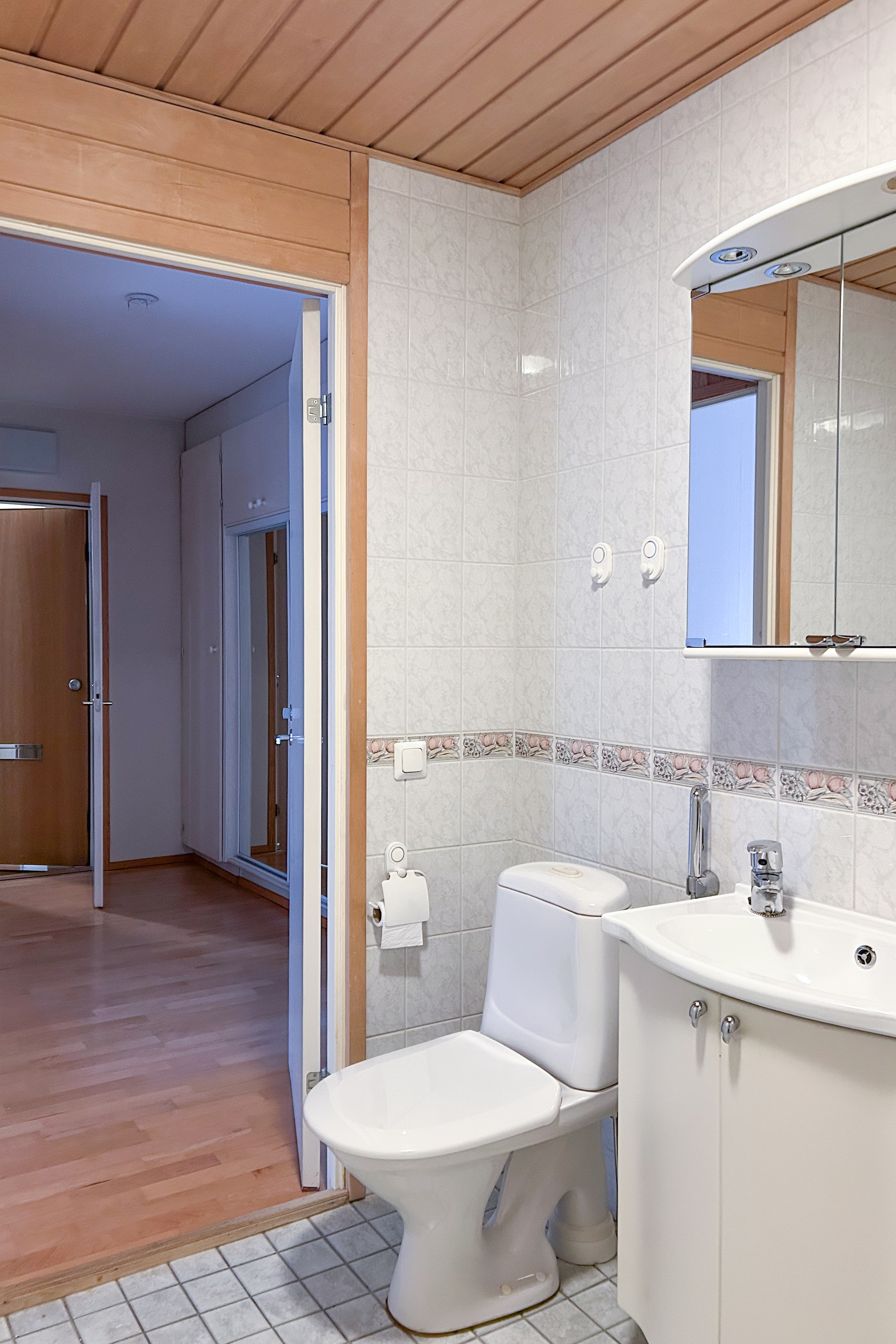 Kaivomestarinkatu 8, Kirkkojärvi, Espoo