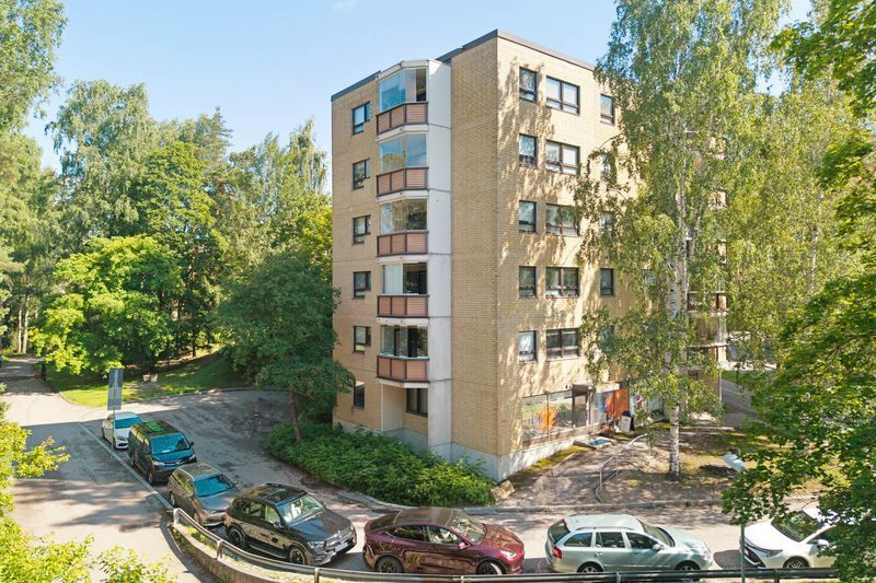 Puntaritie 1, Lassila, Helsinki