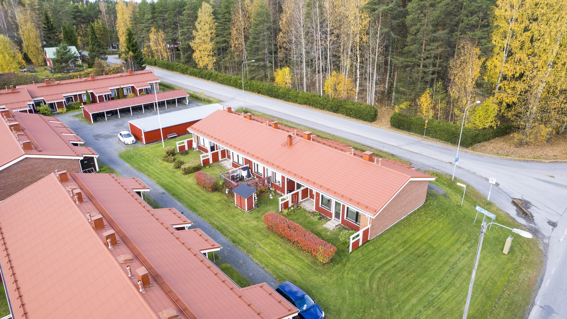 Levälahdentie 2-4, Levälahti, Kangasniemi