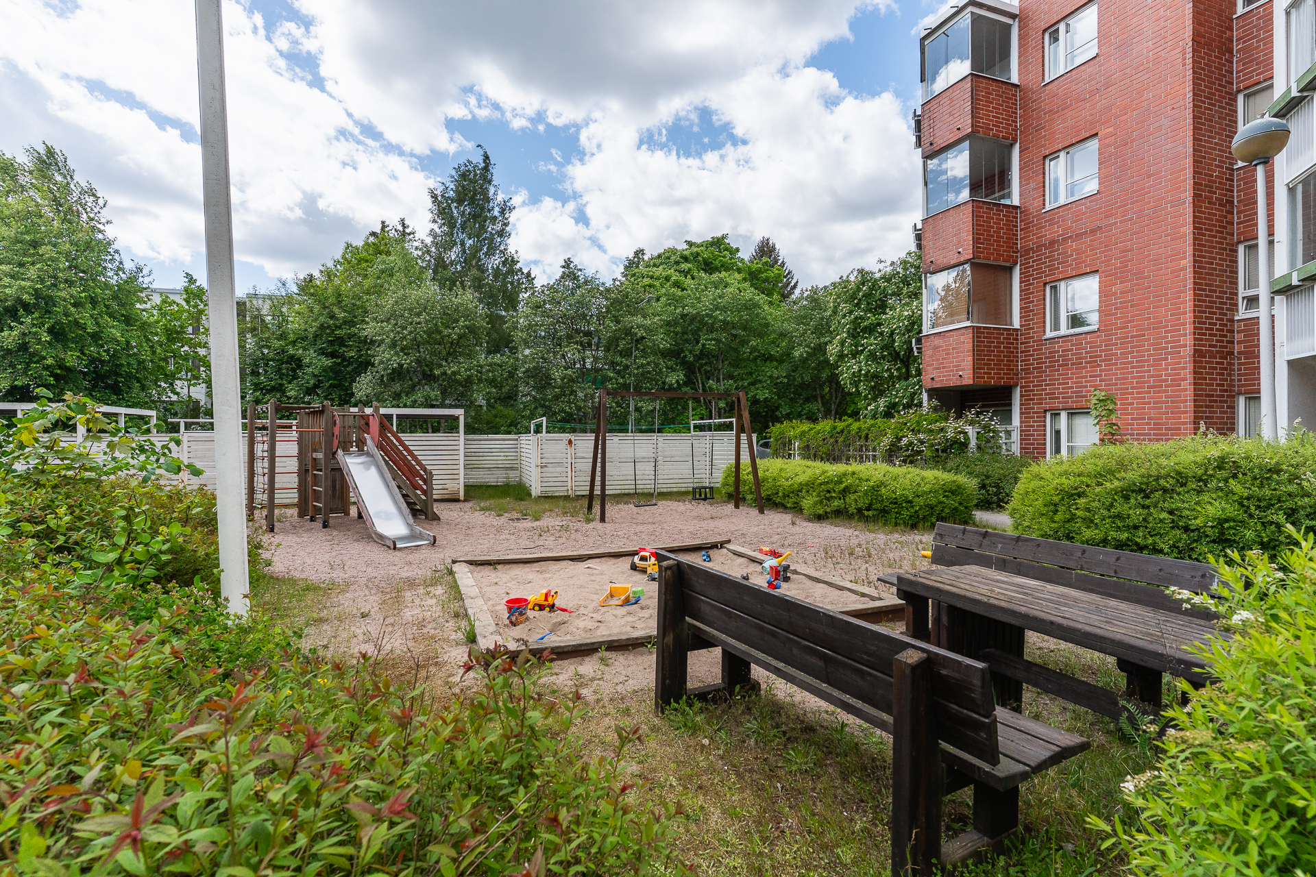 Anianpellontie 4, Malmi, Helsinki