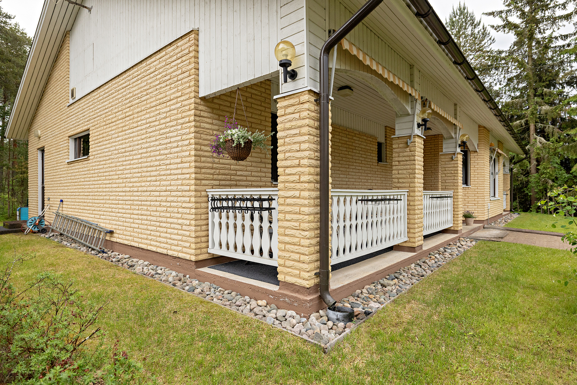 Kankaalantie 8, Kello, Oulu