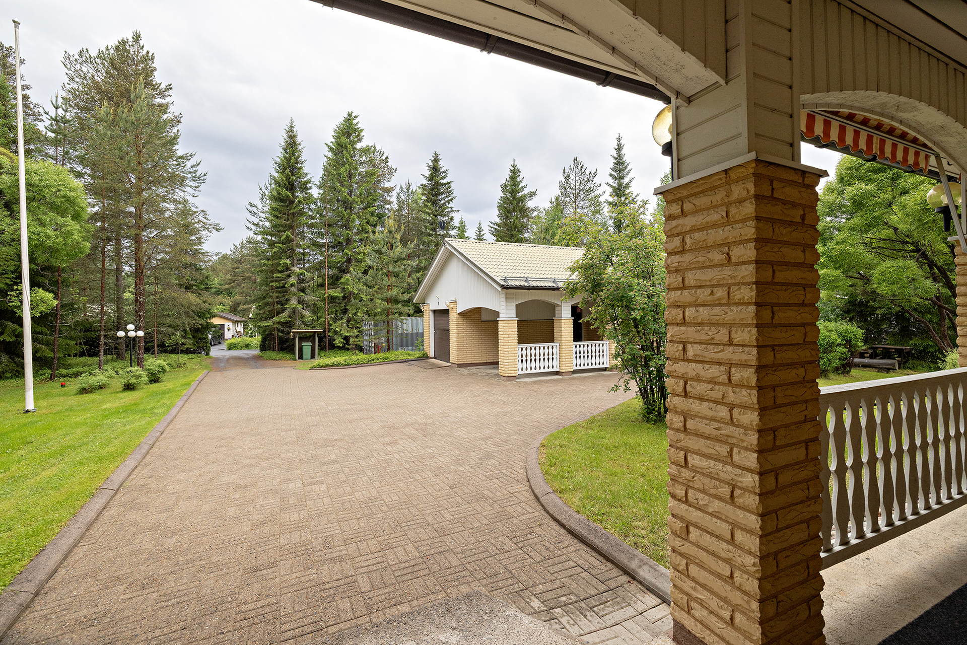 Kankaalantie 8, Kello, Oulu