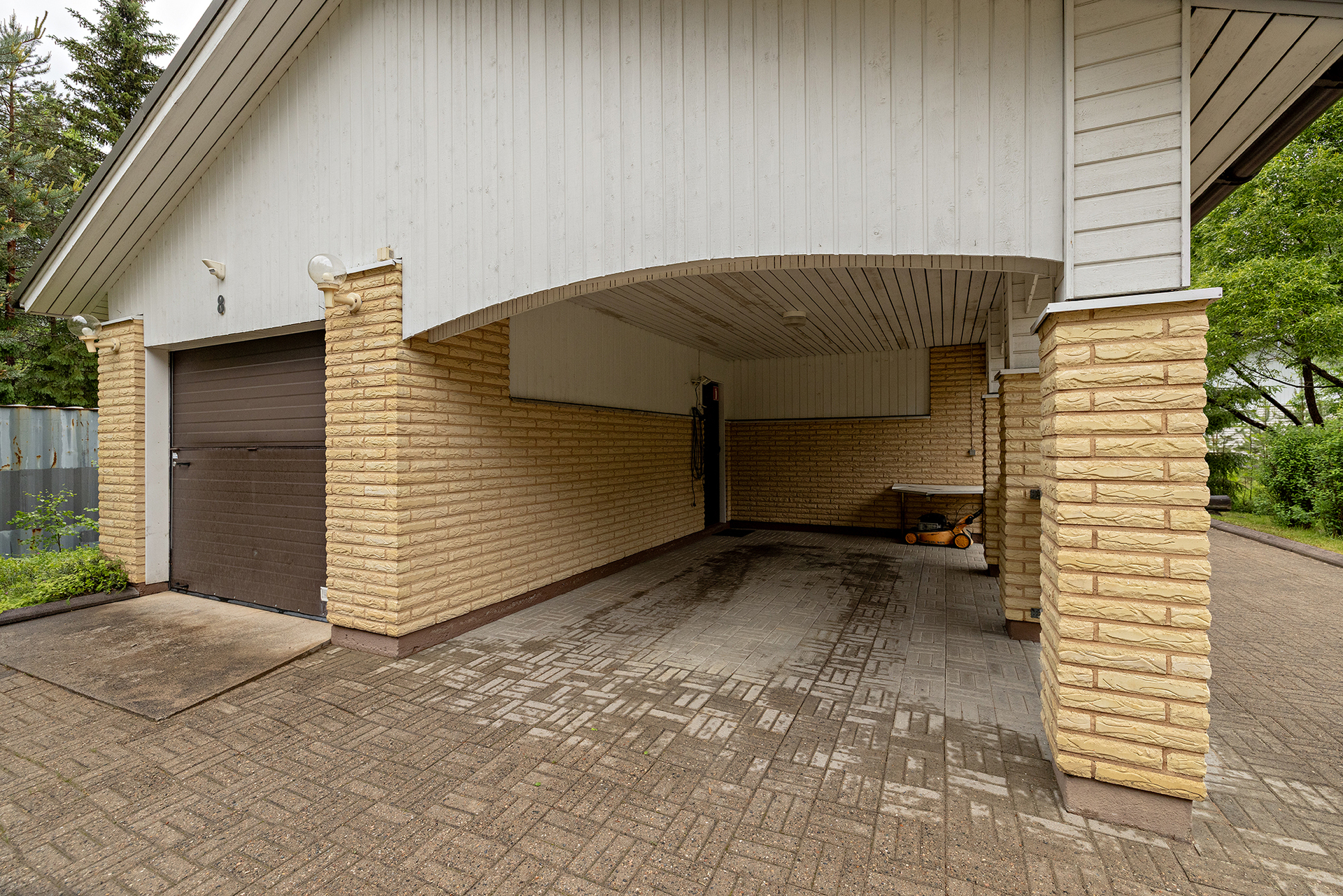 Kankaalantie 8, Kello, Oulu