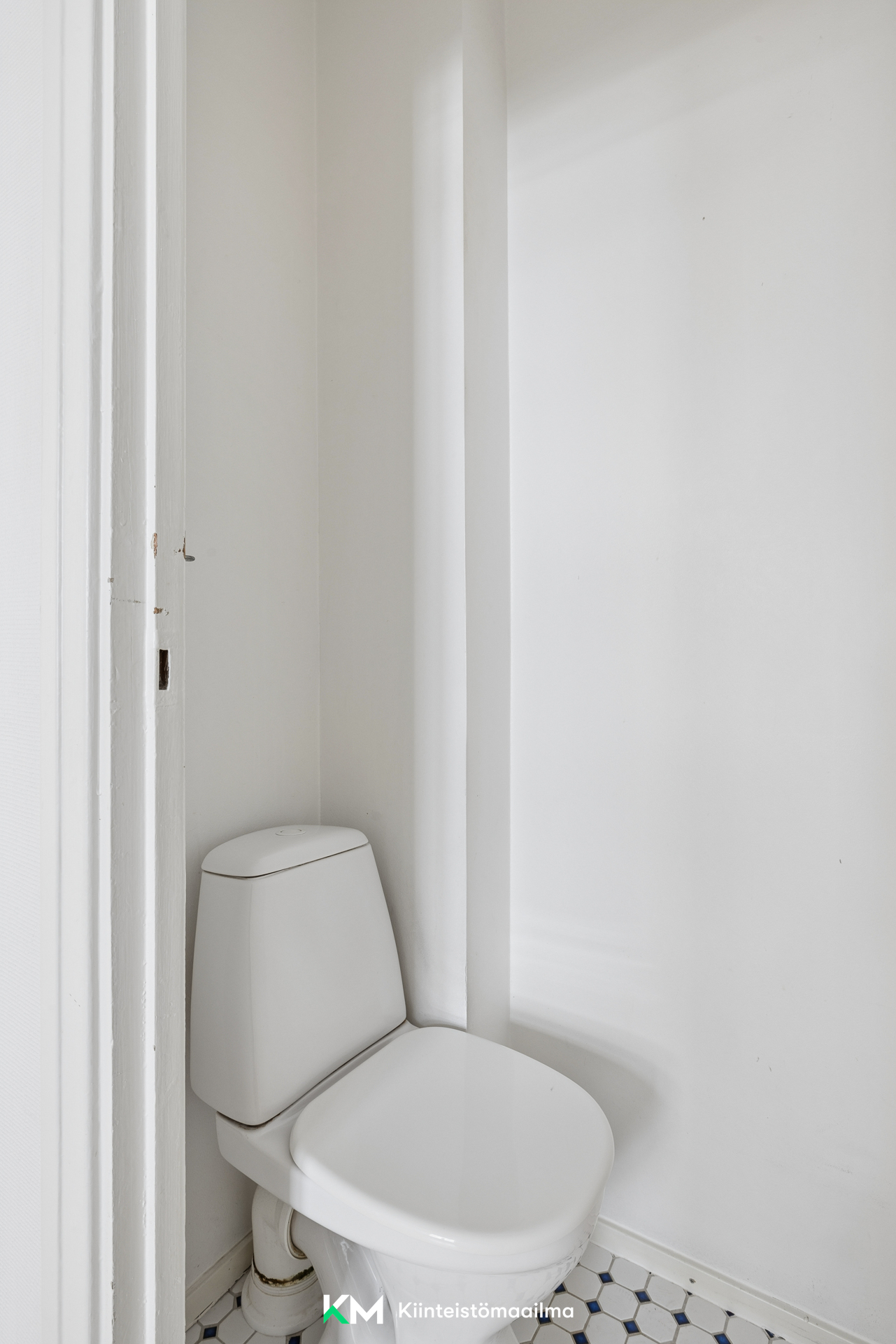 Pikku wc erillisenä