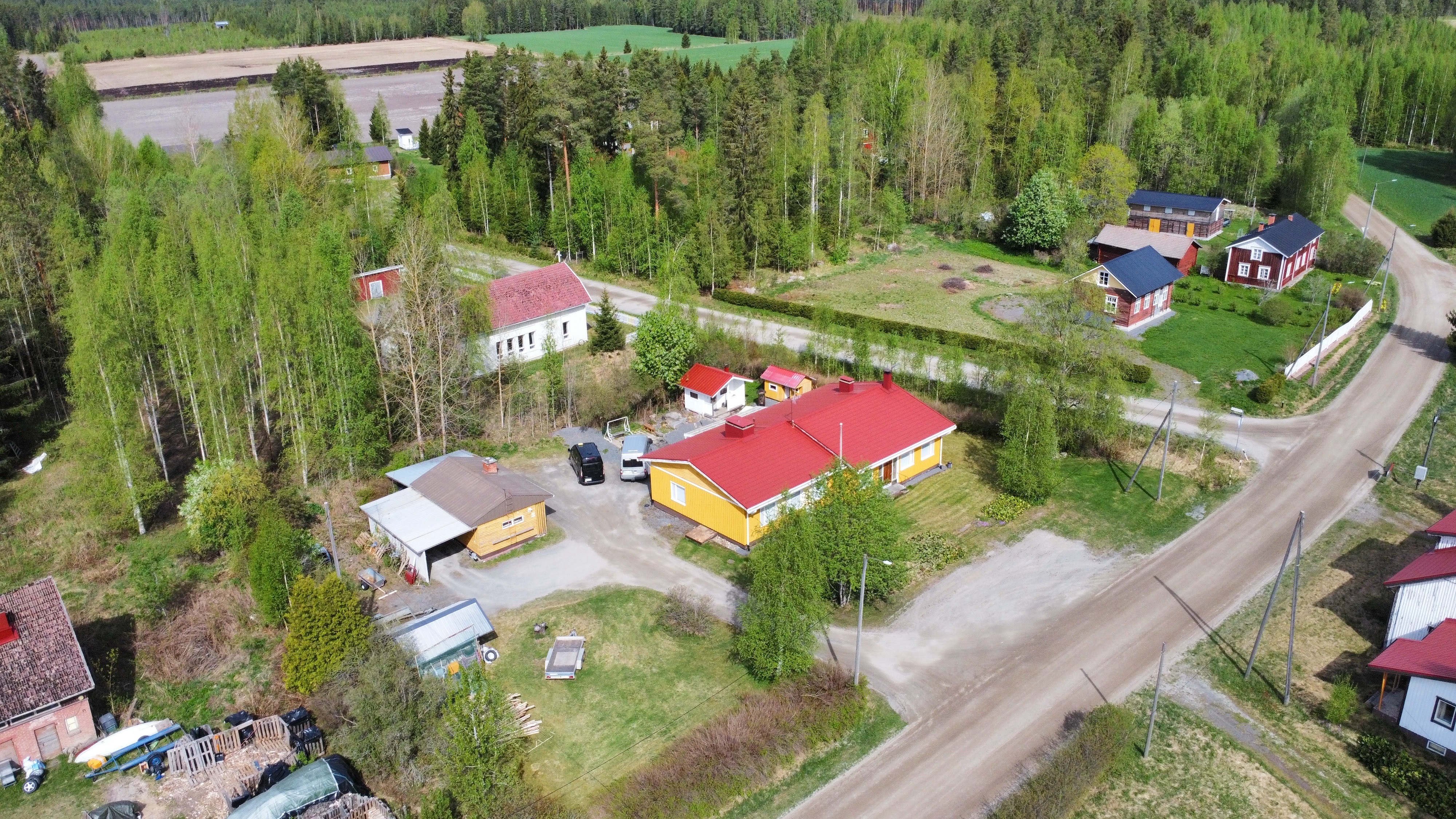 Huhtamaantie 121, Pojanluoma