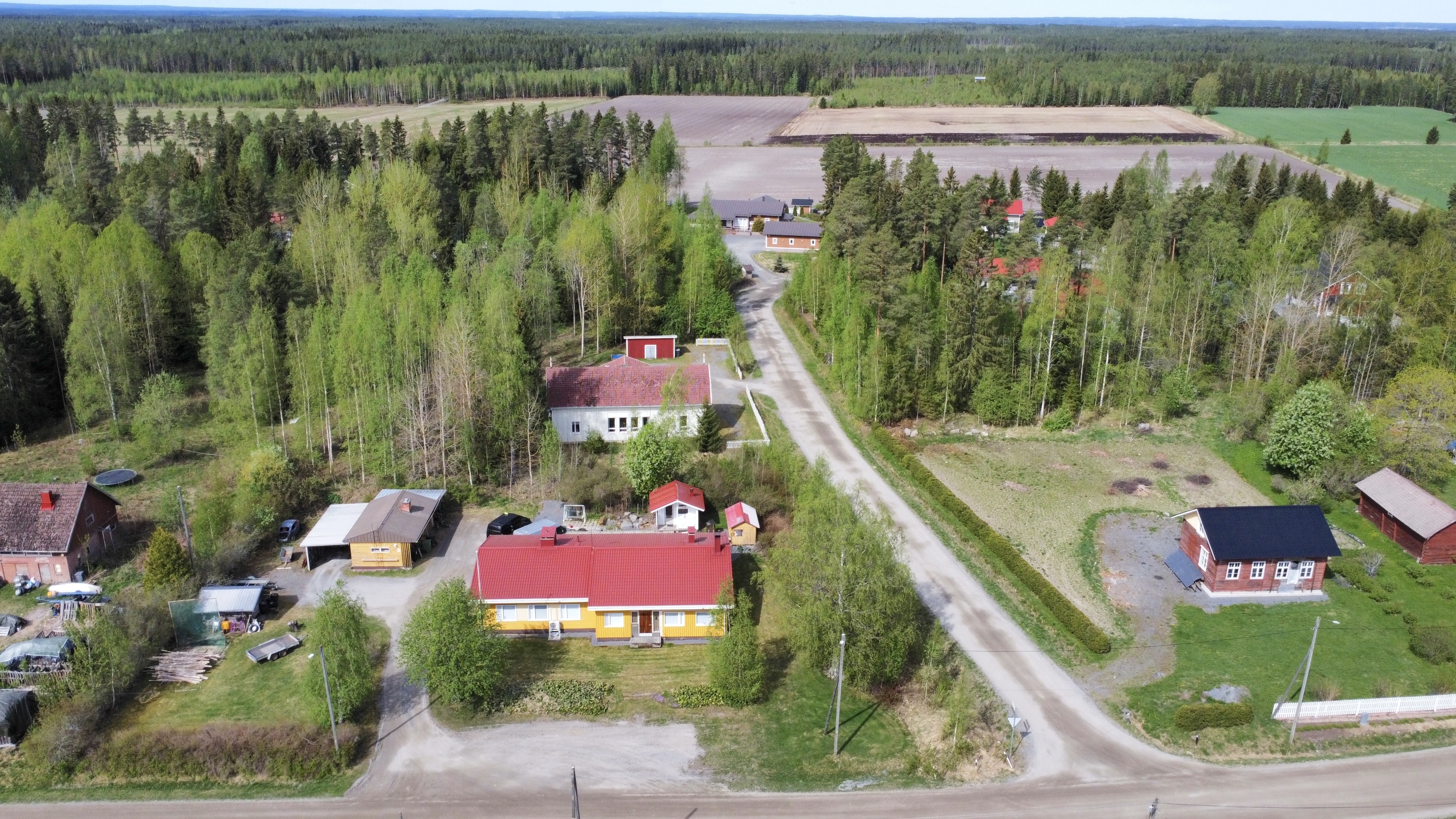 Huhtamaantie 121, Pojanluoma