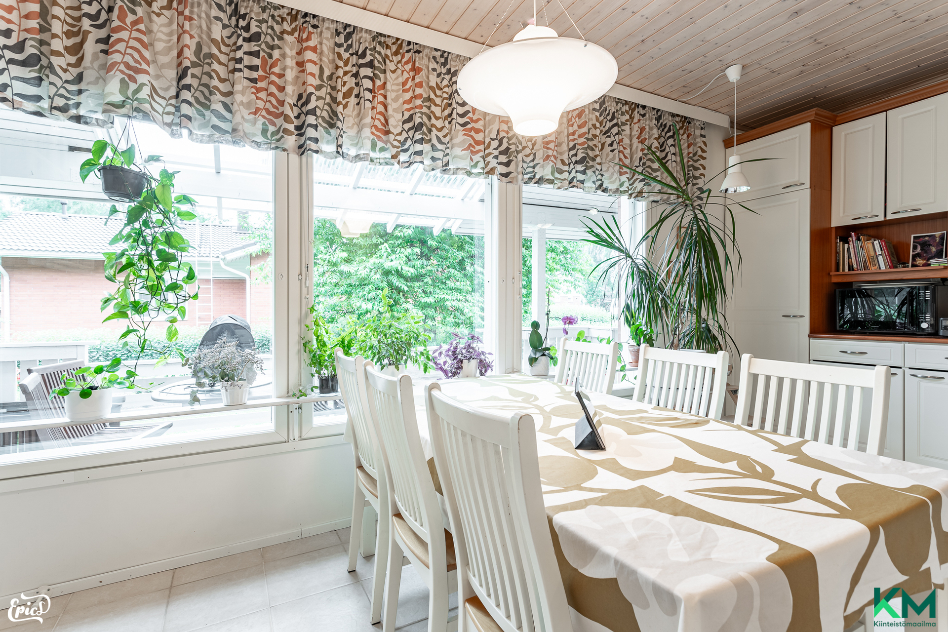 Karhukehrääjä 10, Takamaa, Pirkkala