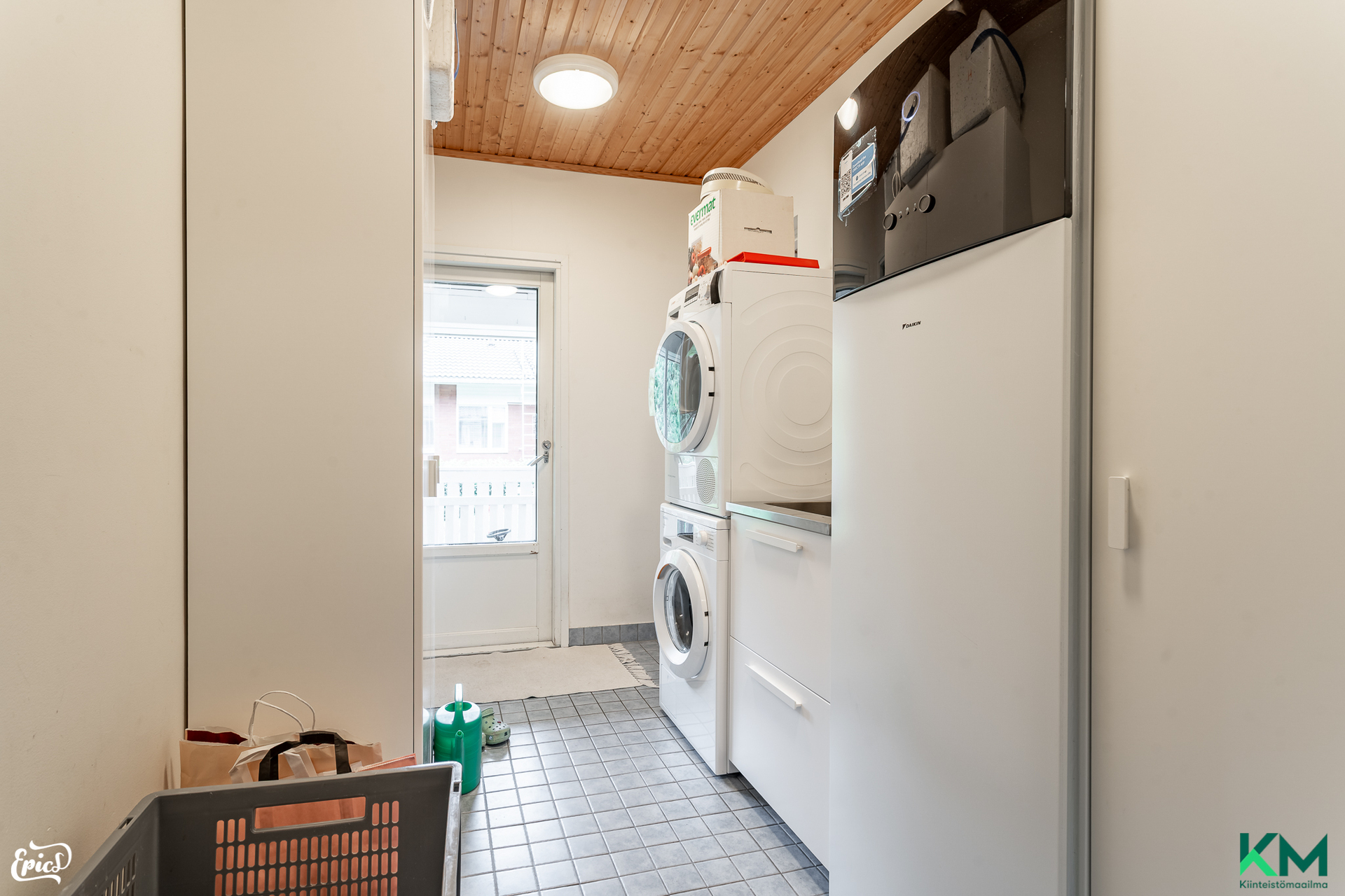 Karhukehrääjä 10, Takamaa, Pirkkala