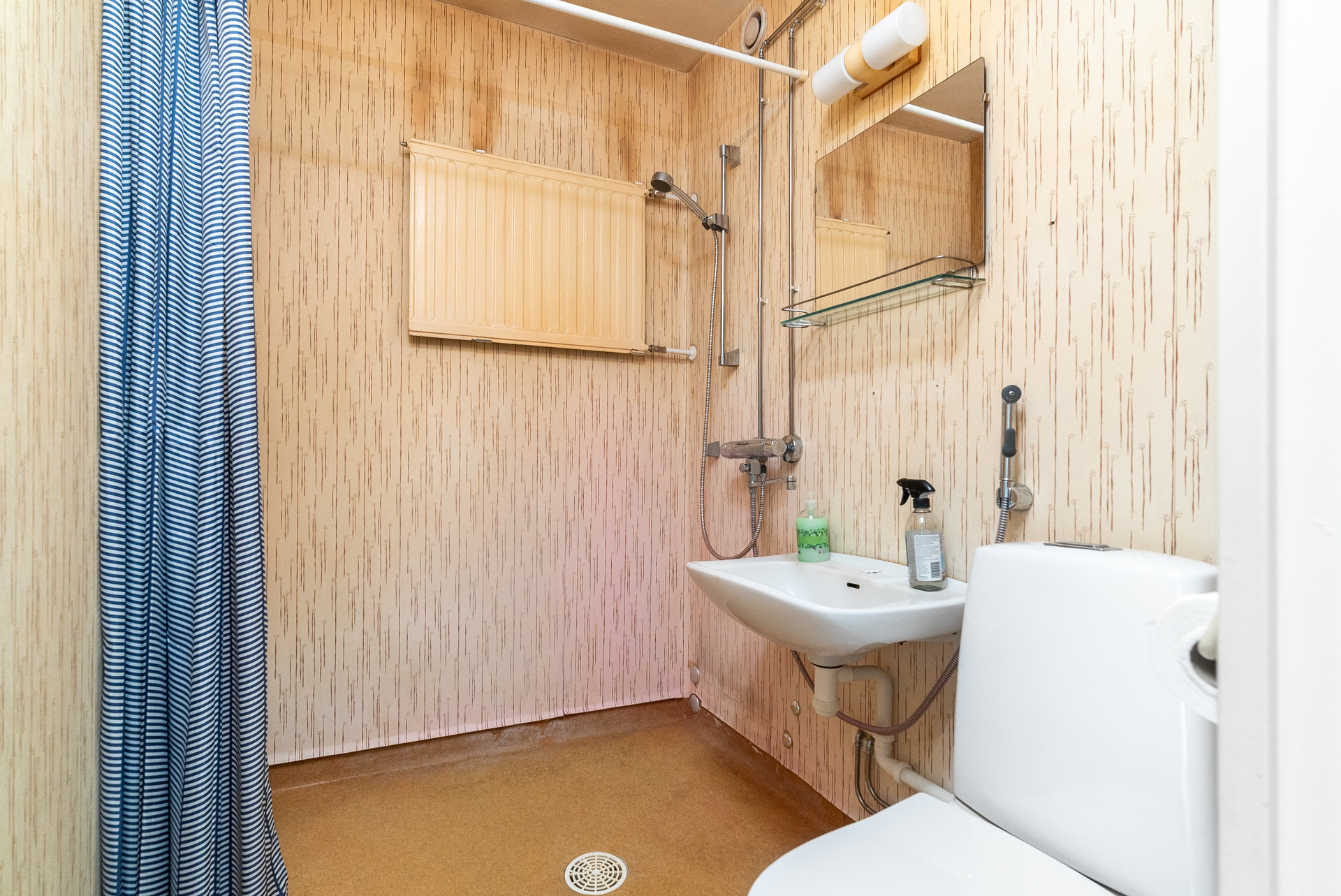 Huhtasuonkatu 2-4, Kangasvuori, Jyväskylä