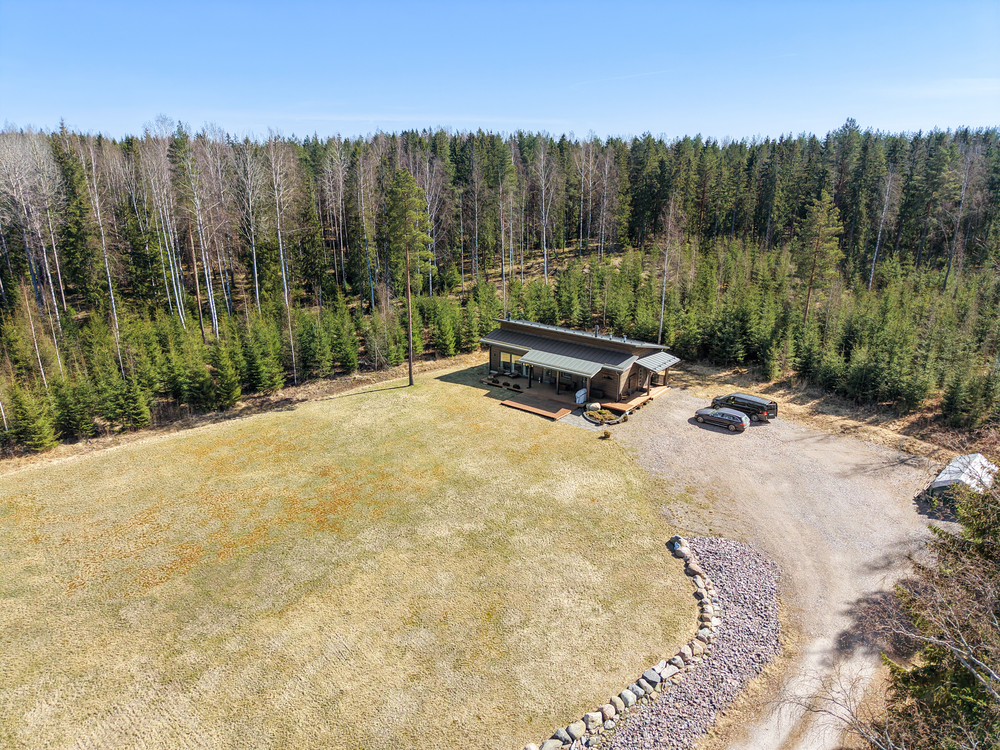 Mustojantie 23, Tuusula