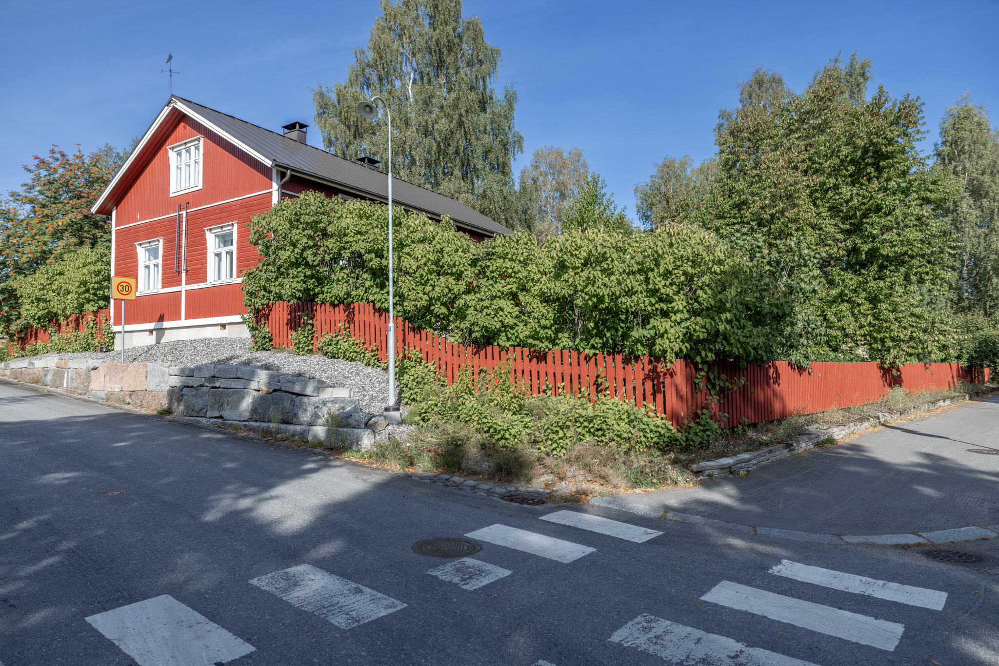 Näkymä Rouhialankadulta