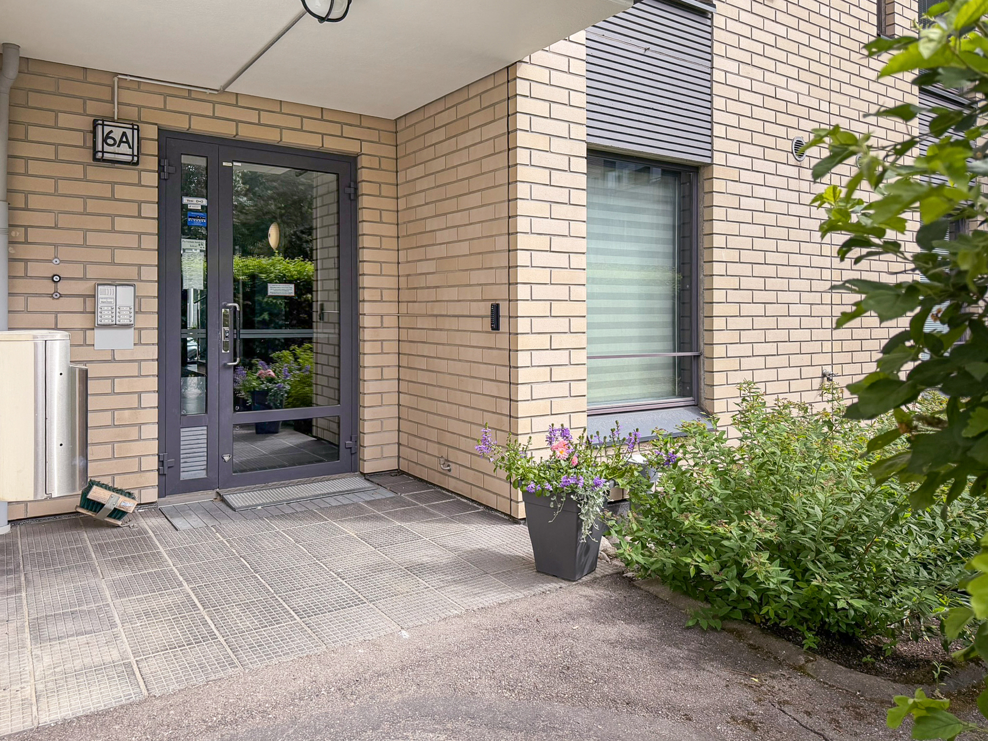 Orvokkikuja 6, Tikkurila, Vantaa