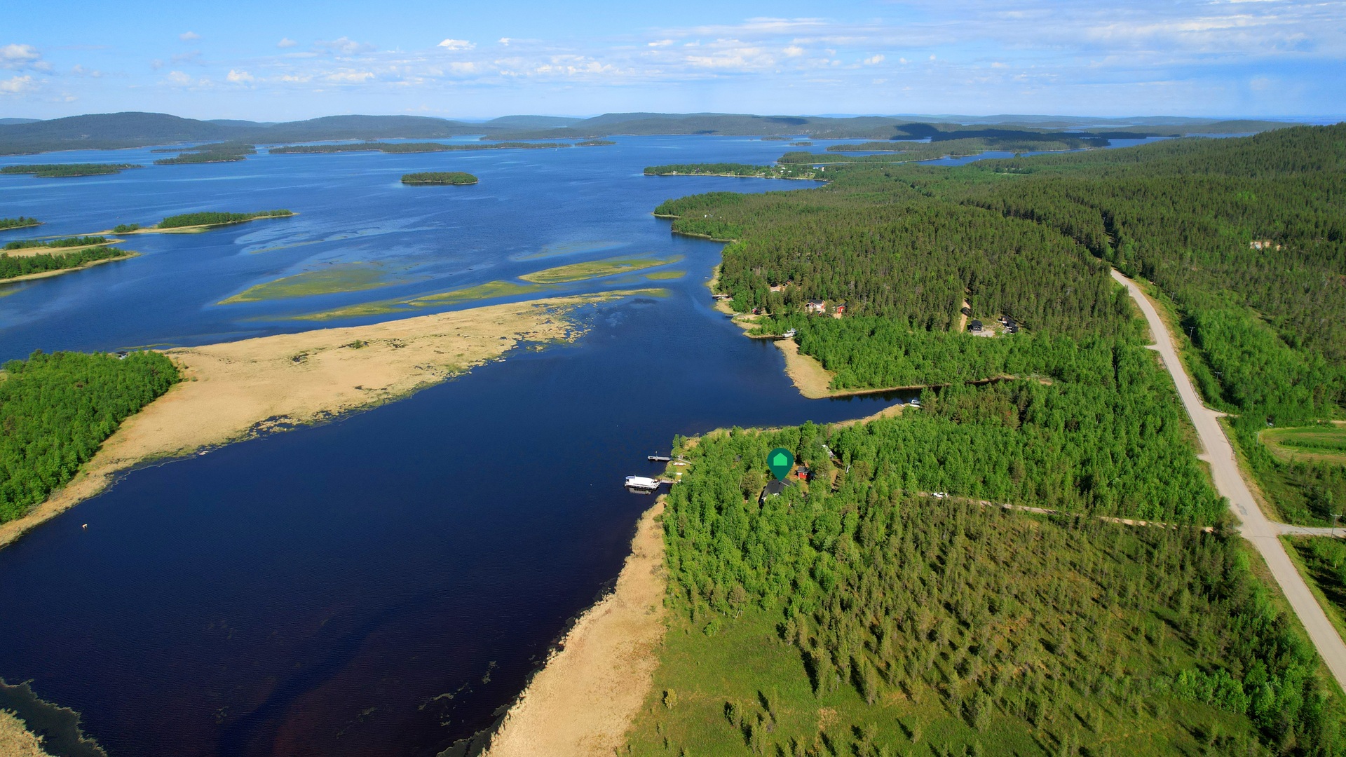 Omaa rantaviivaa Inarijärven Joensuuselkään n. 430 metriä