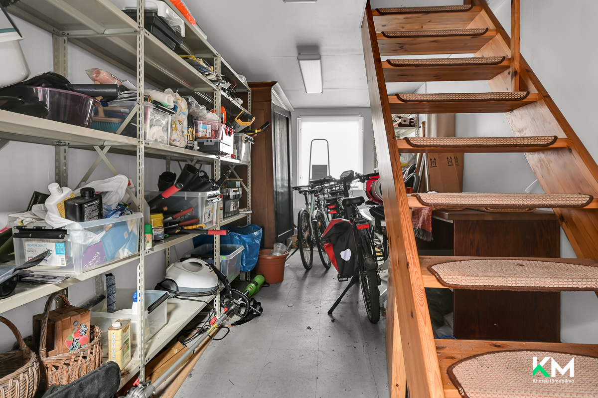 Autokatoksen yhteydessä varastotila