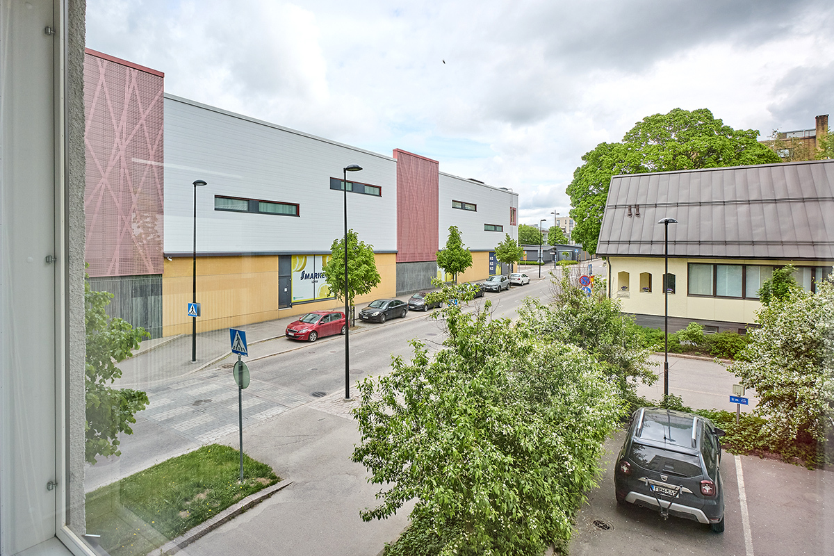 Karjalohjankatu 4, Lohja