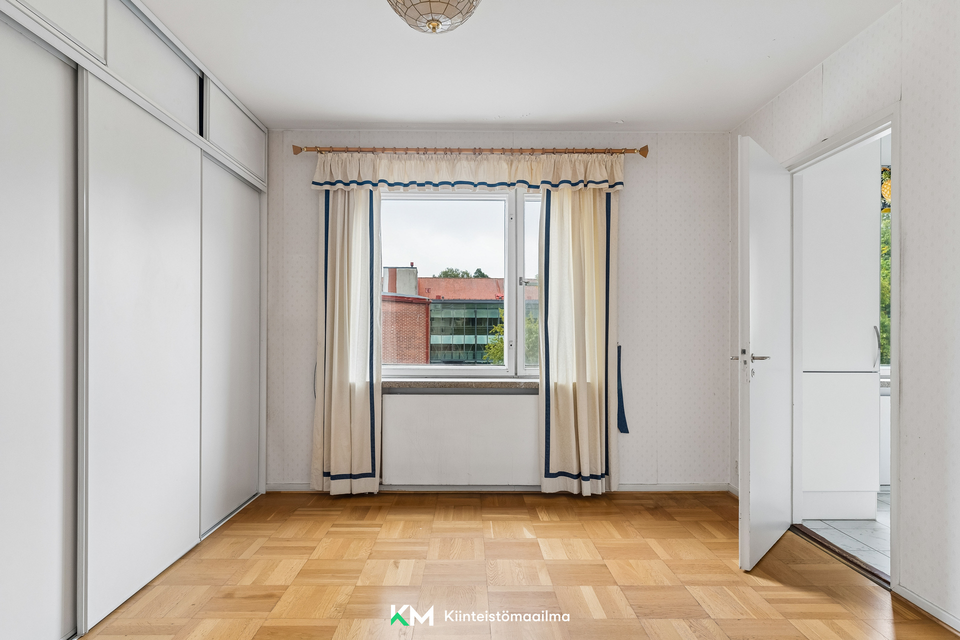 Laajalahdentie 28, Munkkiniemi, Helsinki
