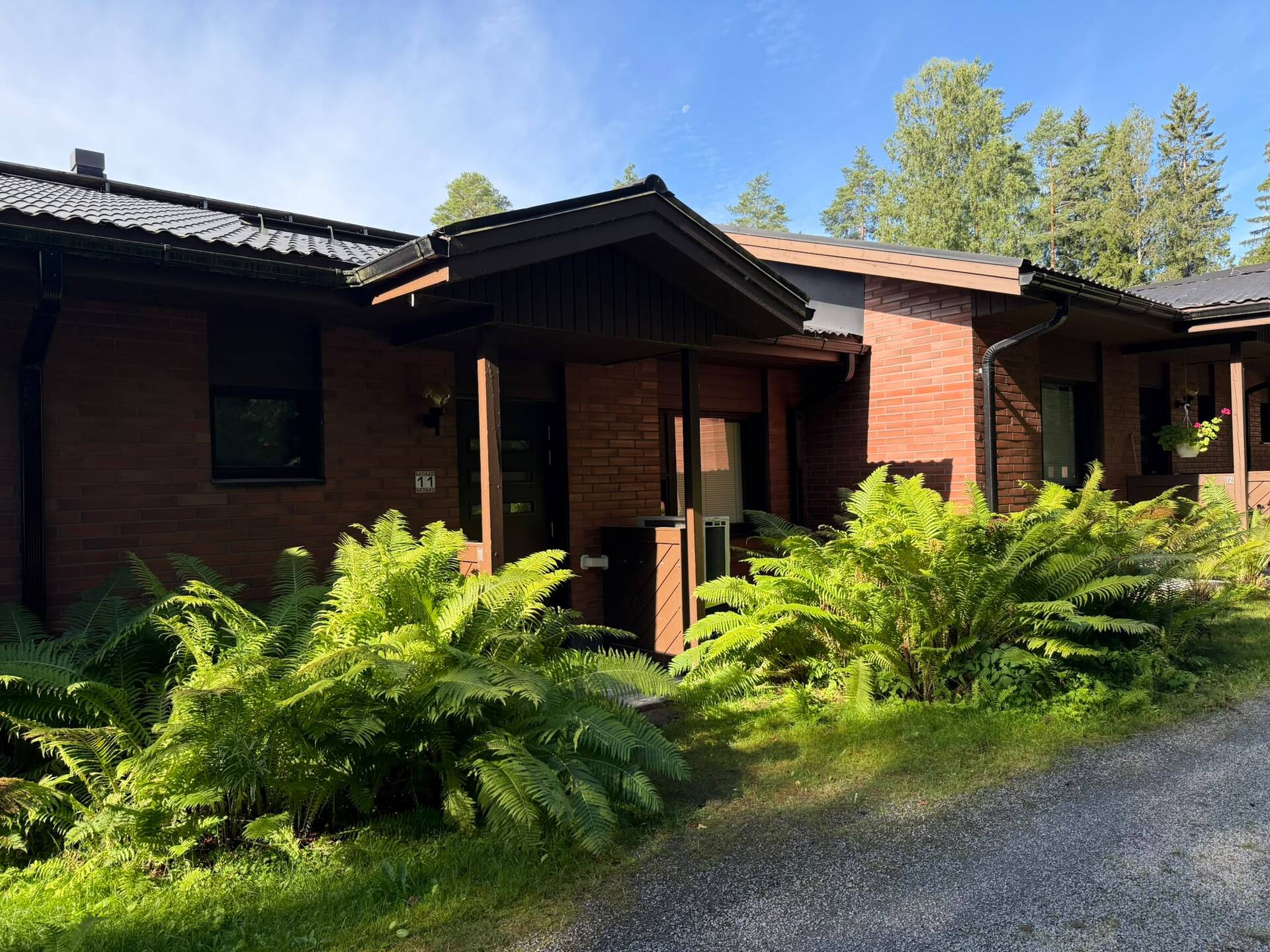 Kirjailijantie 11, Kuvansi, Joroinen