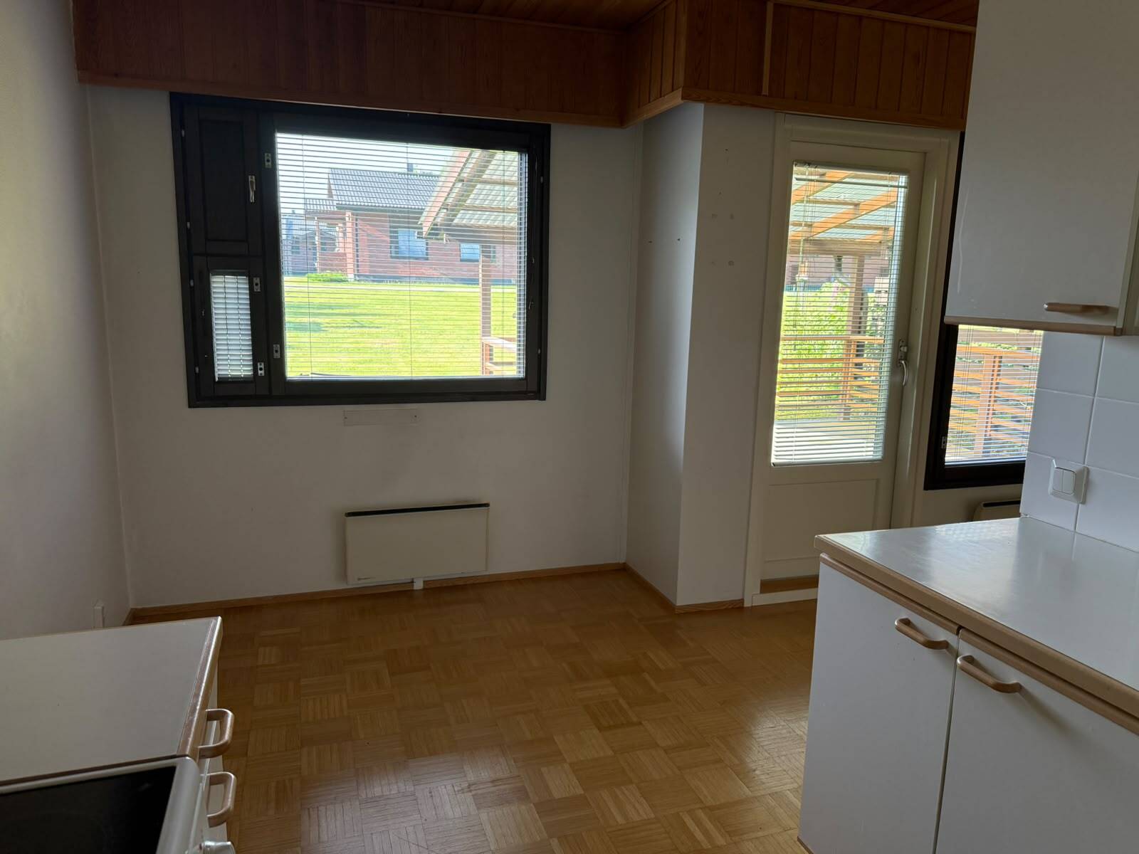 Kirjailijantie 11, Kuvansi, Joroinen