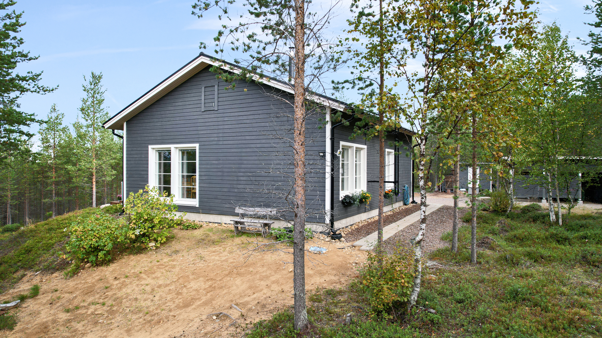 Julkisivu