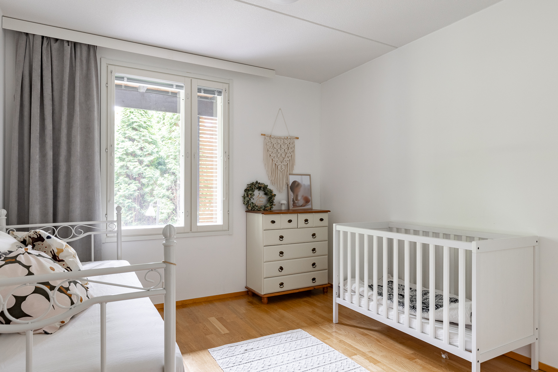 Alakerran 1. makuuhuone