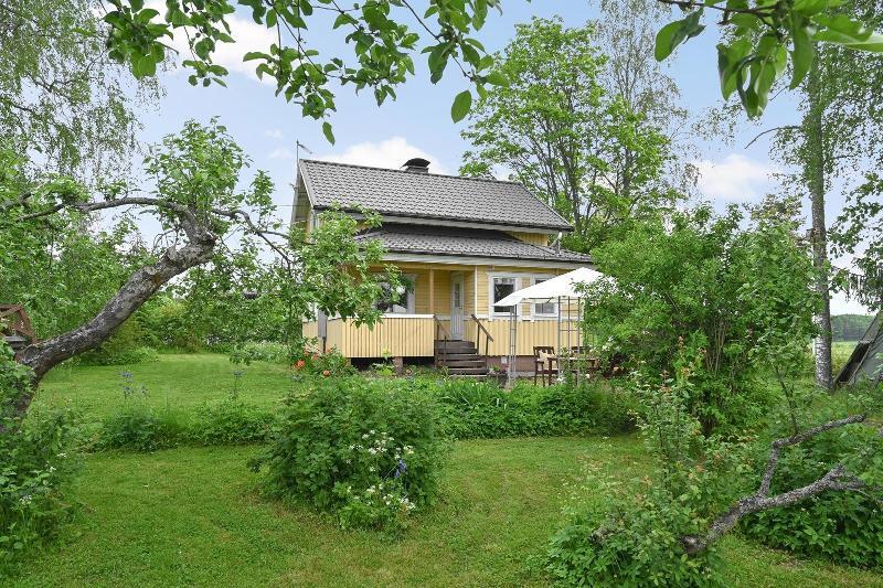 Koivukalliontie 19, Tuusula