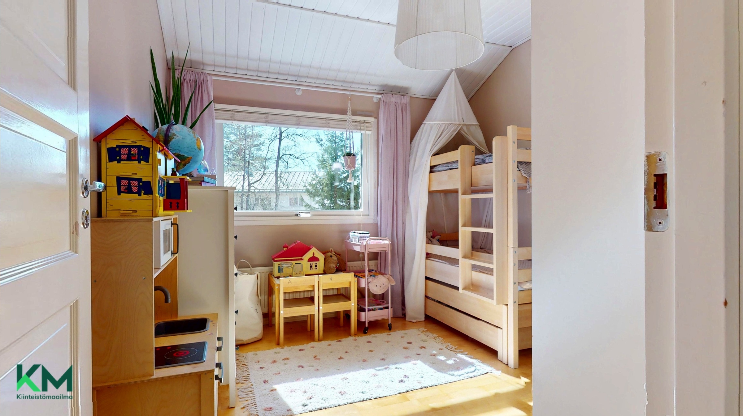 Sarjakatu 22, Aaltopuisto, Vaasa