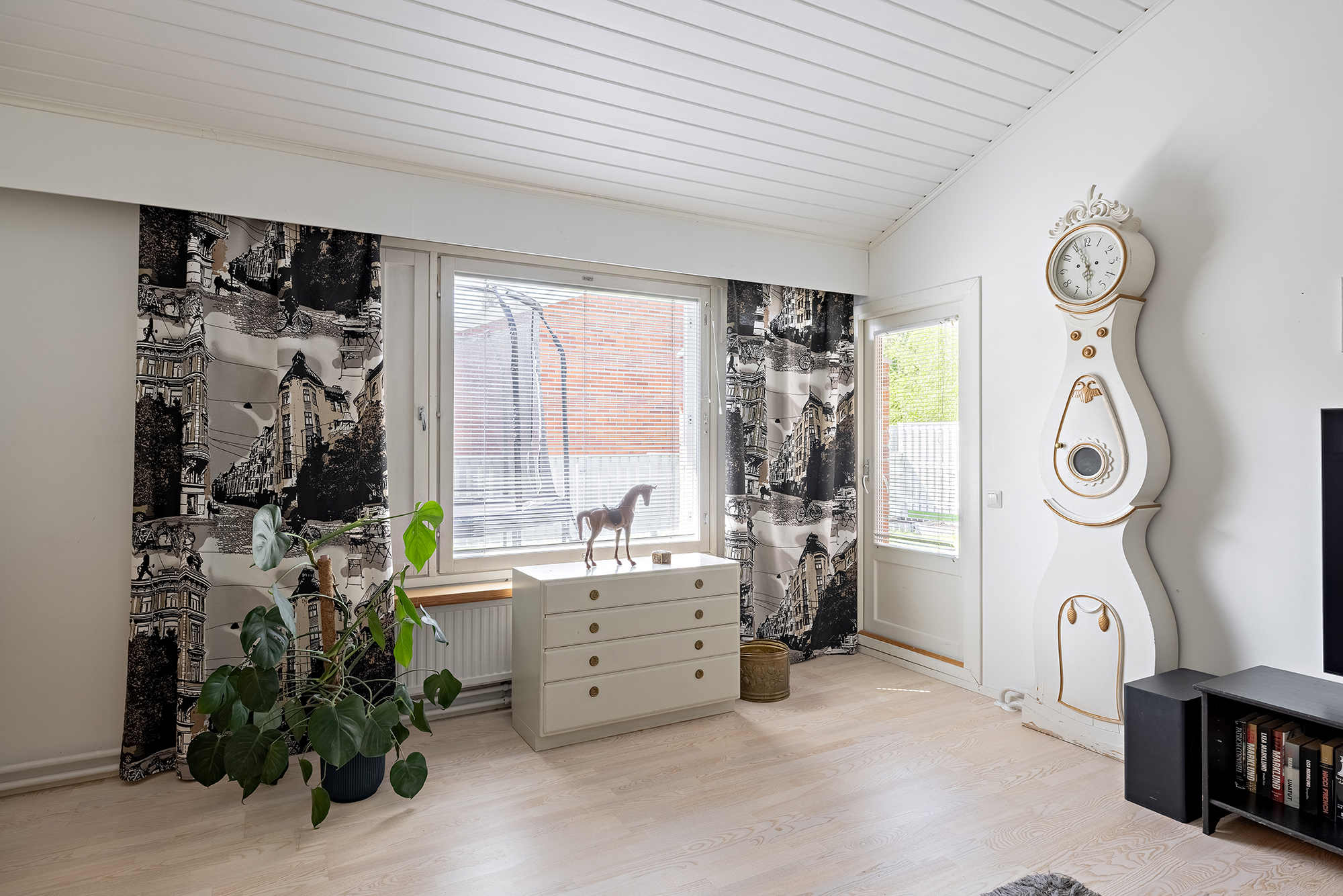 Hiihtotie 6, Knuutilankangas, Oulu