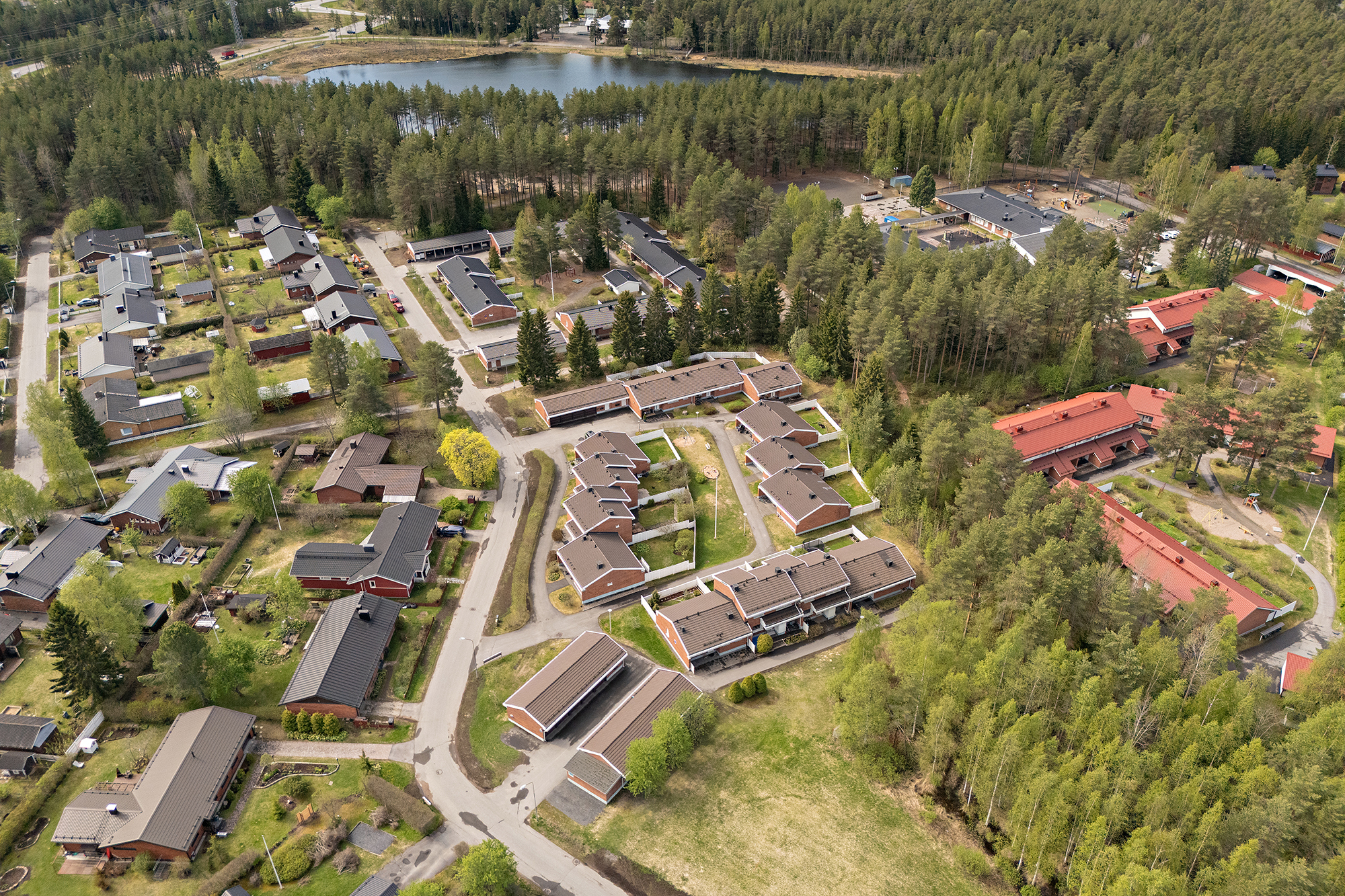 Hiihtotie 6, Knuutilankangas, Oulu