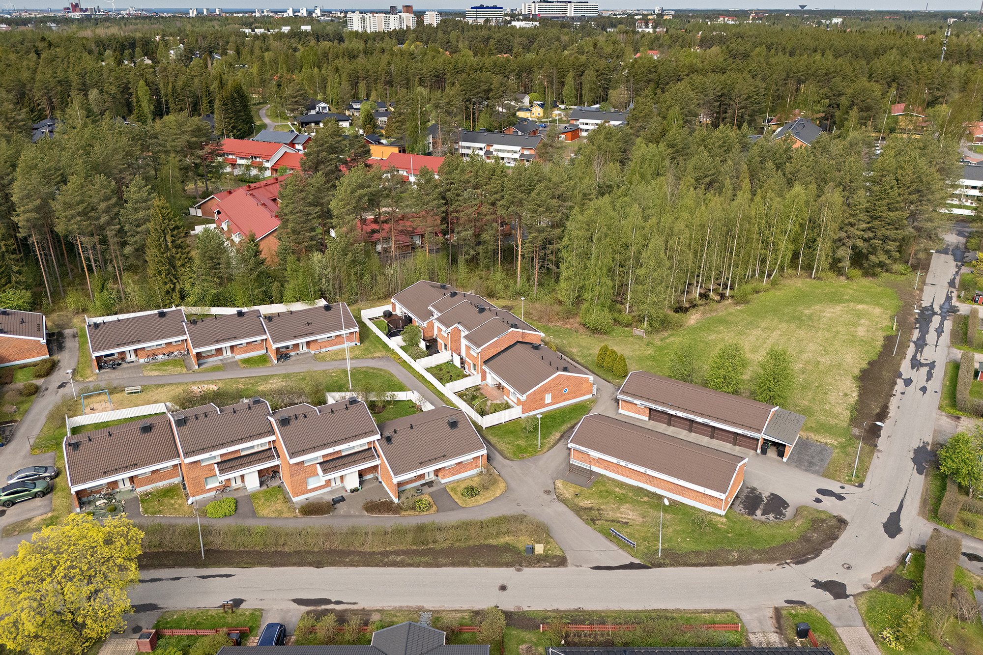 Hiihtotie 6, Knuutilankangas, Oulu