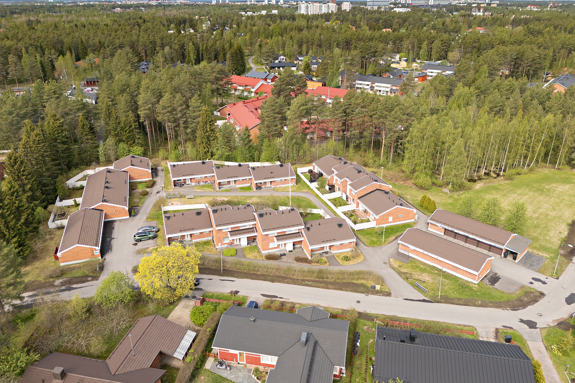 Hiihtotie 6, Knuutilankangas, Oulu
