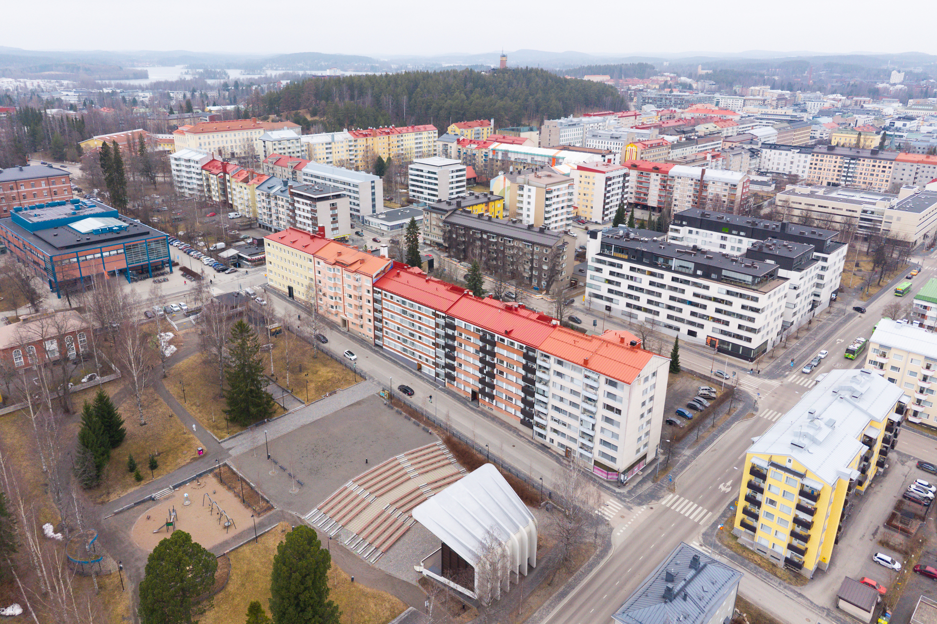 Sijainti Lounaispuiston vieressä