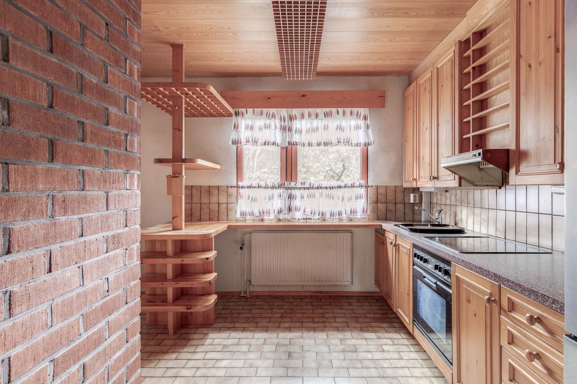 Tuohimäentie 92a, Paloheinä, Helsinki