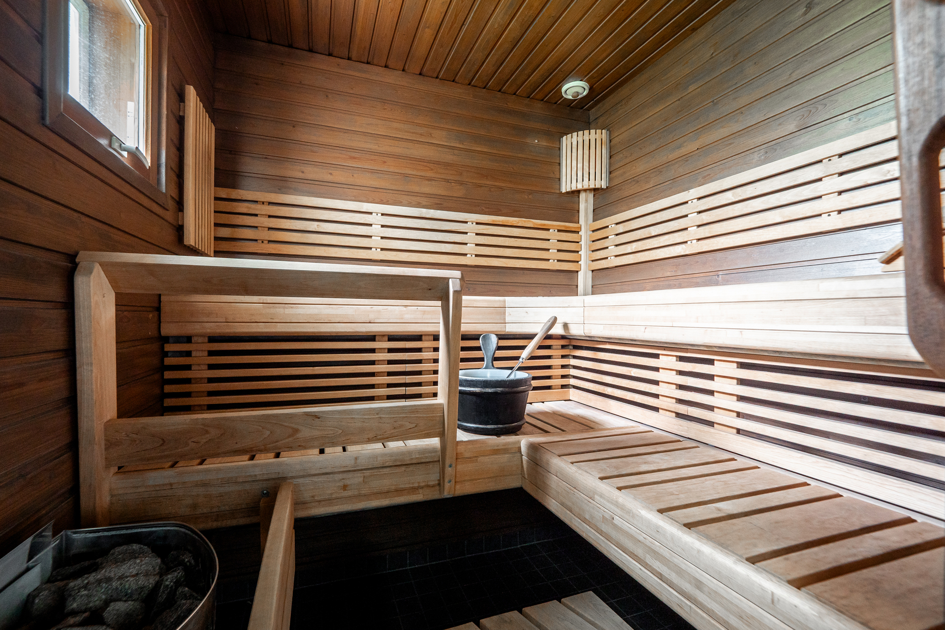 Sauna alakerrassa