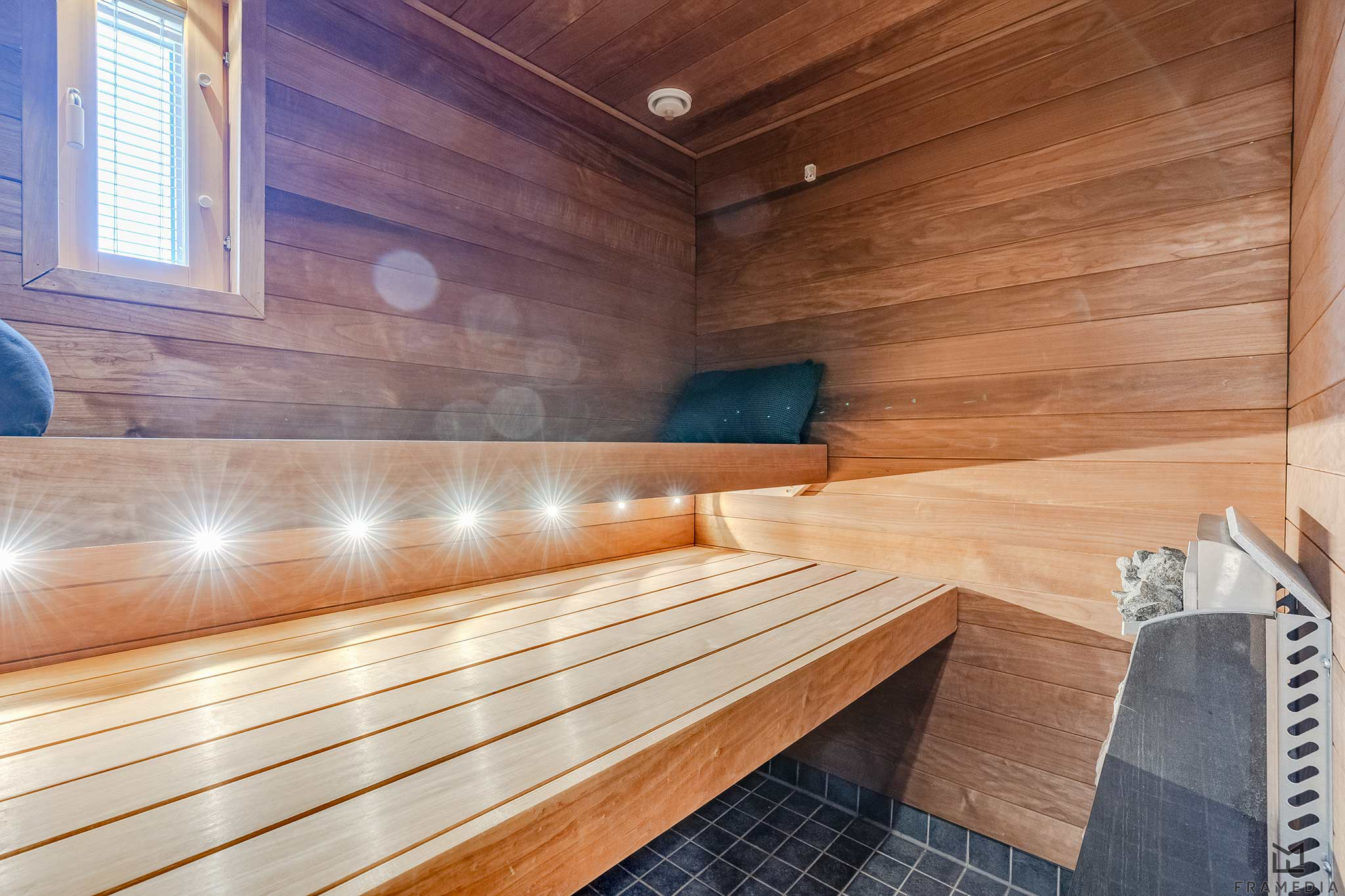 Tunnelmallinen sauna