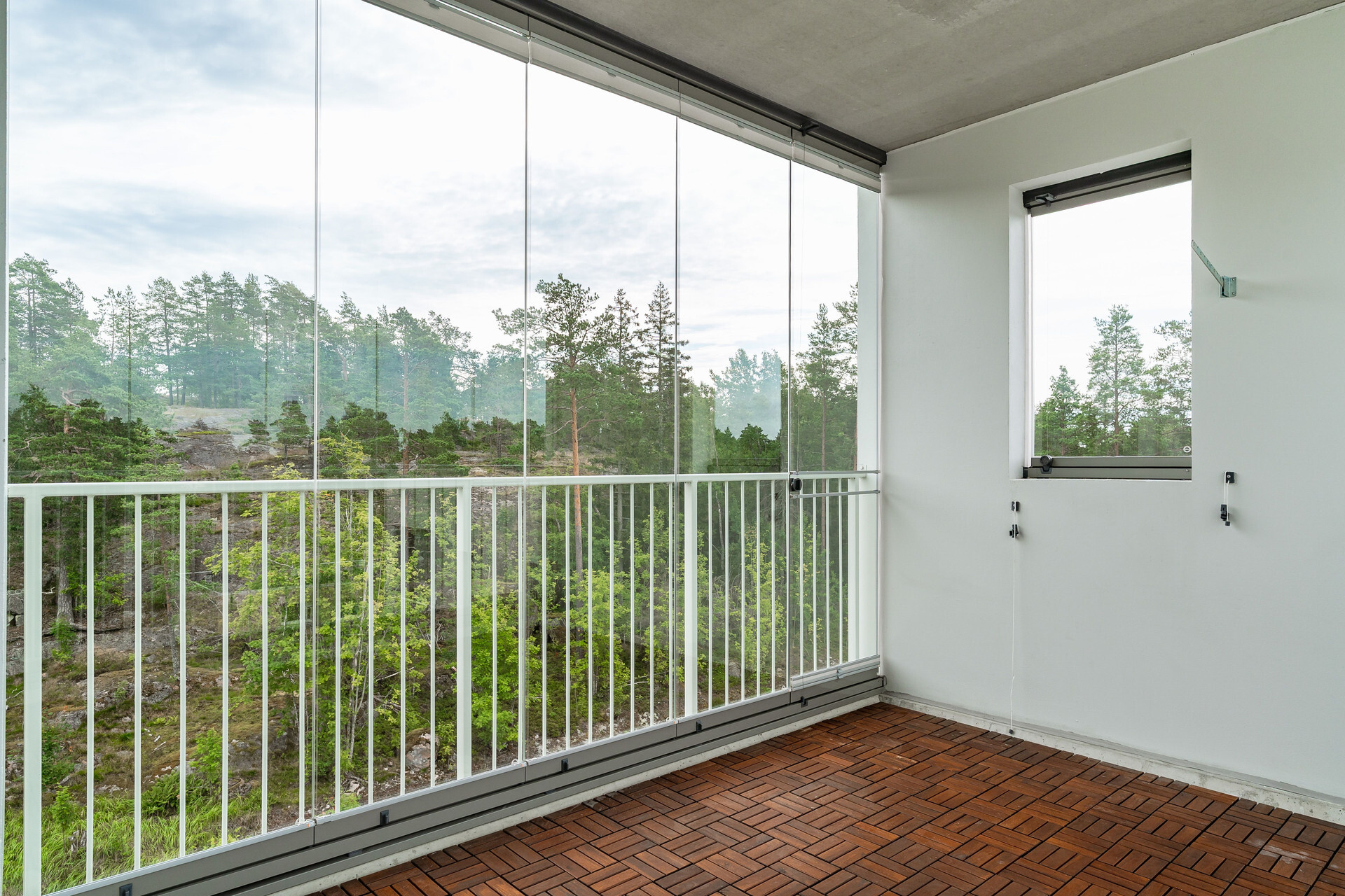 Eestinlaakso 9, Eestinlaakso, Espoo