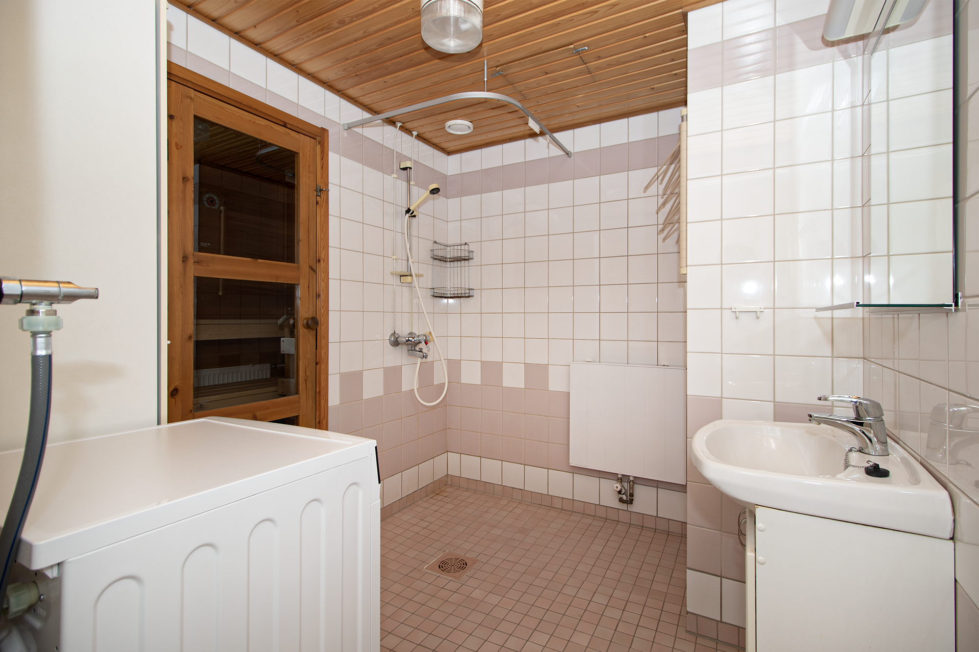 Aatalankatu 1, Itkonniemi, Kuopio