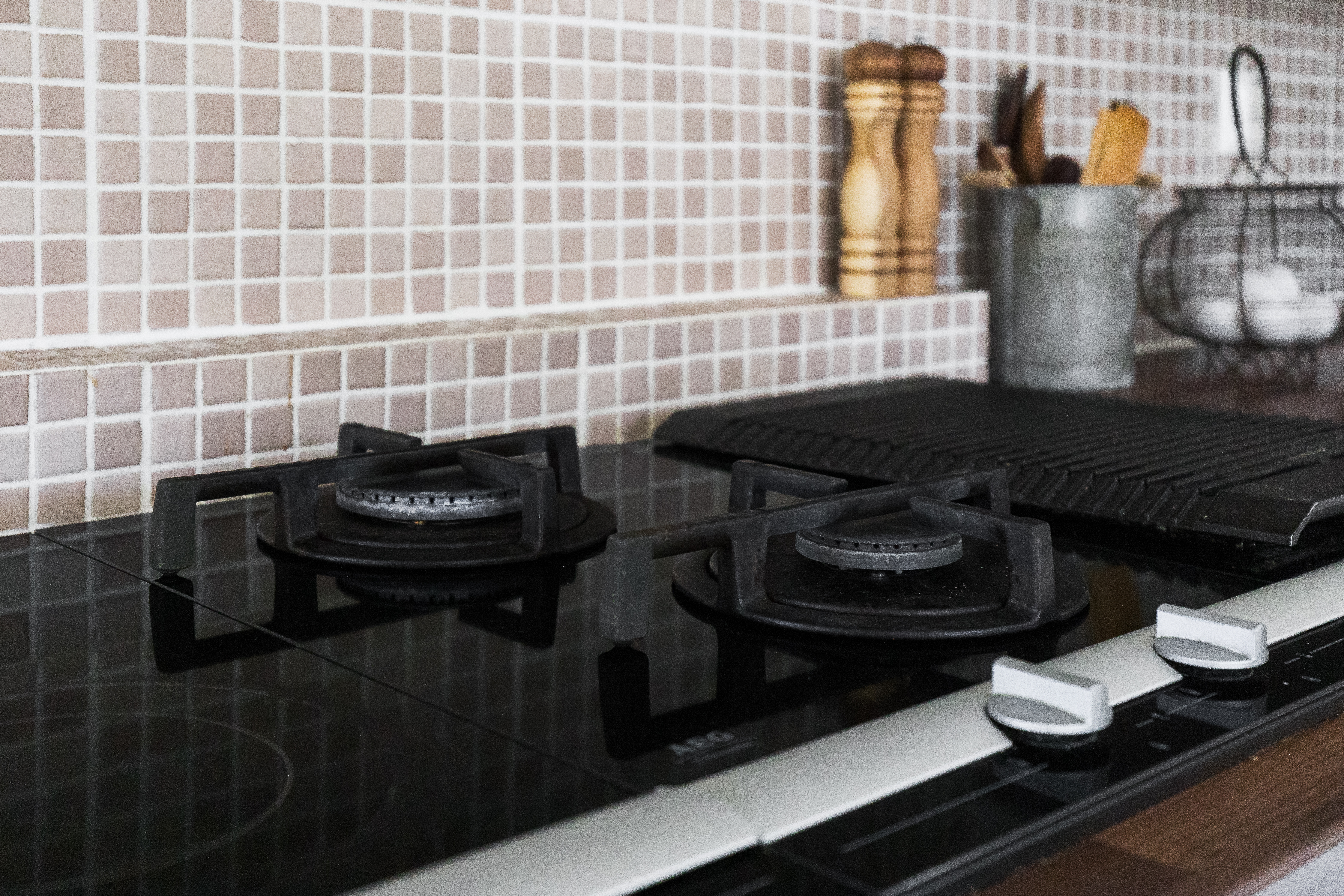 Keittiön liesi, ja rasvakeitin