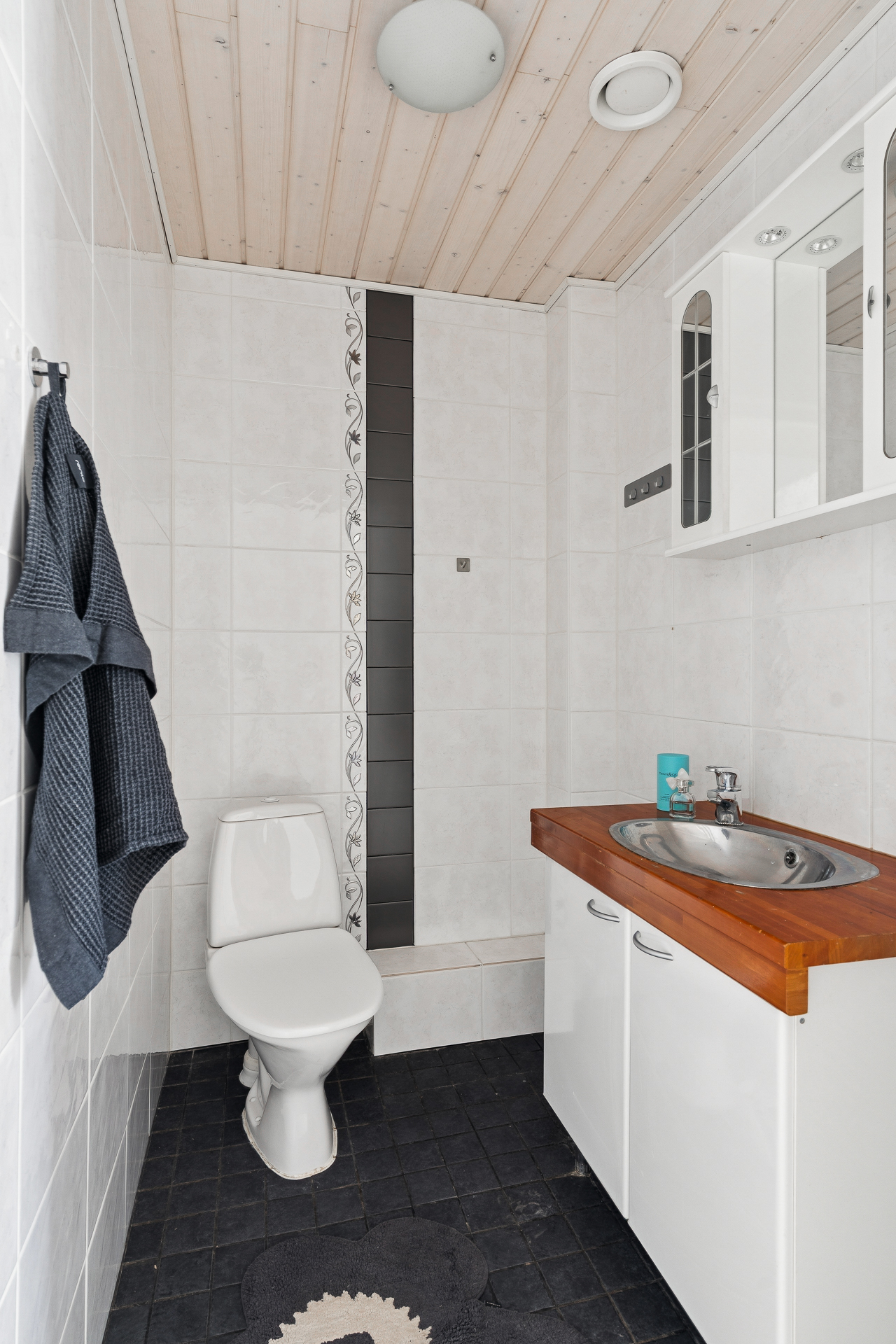 Erillinen wc