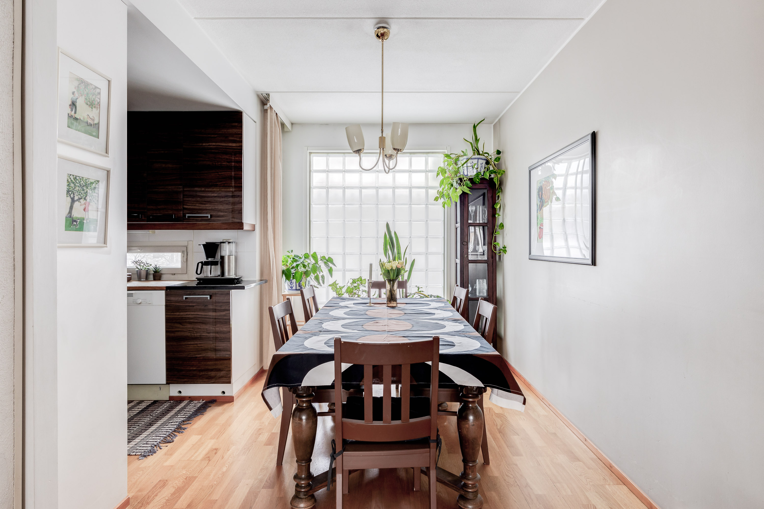 Saramäentie 9a, Paloheinä, Helsinki