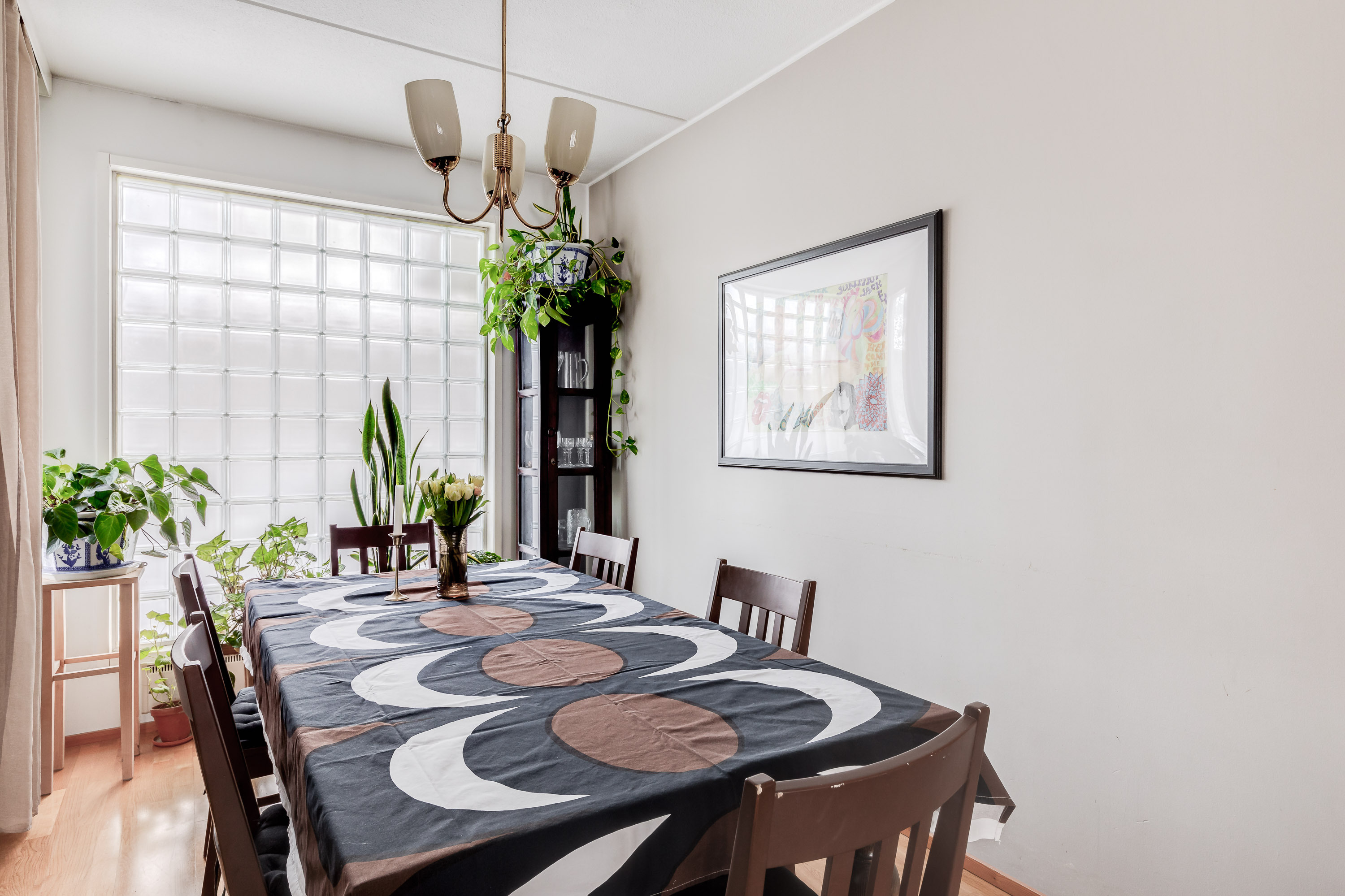 Saramäentie 9a, Paloheinä, Helsinki