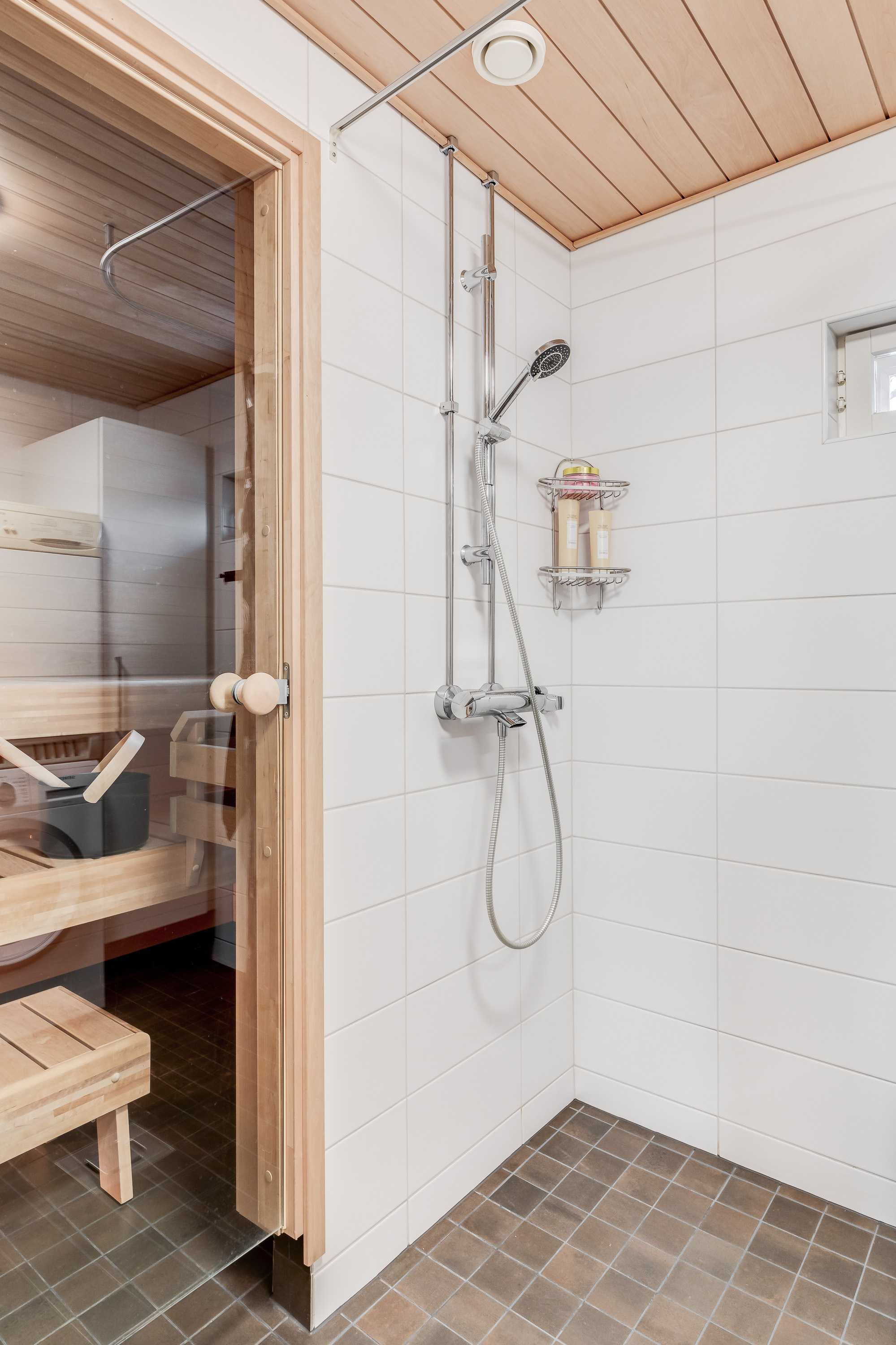 Saramäentie 9a, Paloheinä, Helsinki