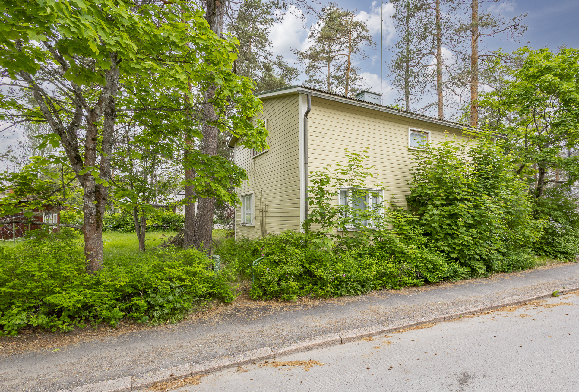 julkisivua kesäaikana