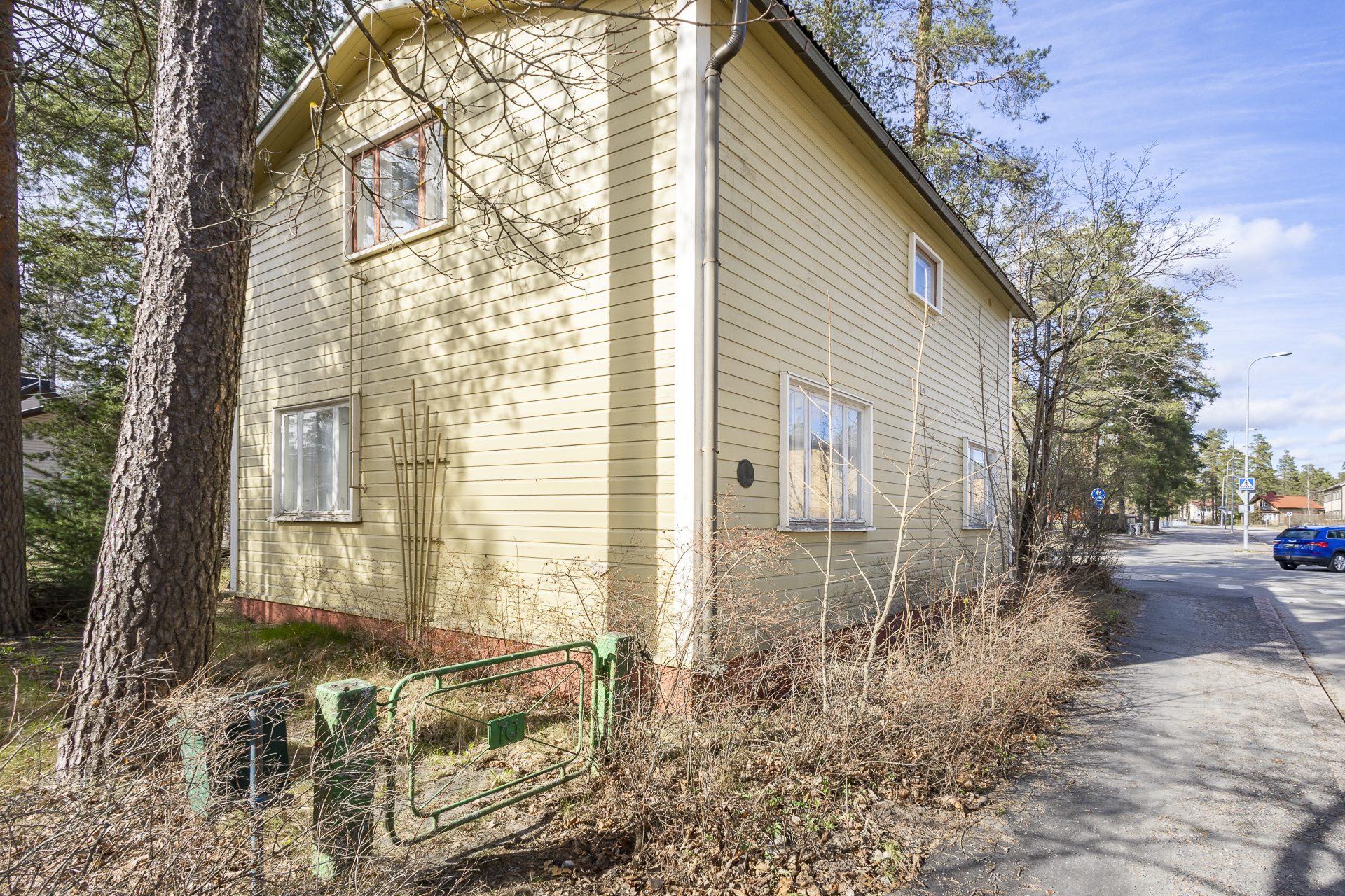 Sähkökatu/Runeberginkatu kulmatontti